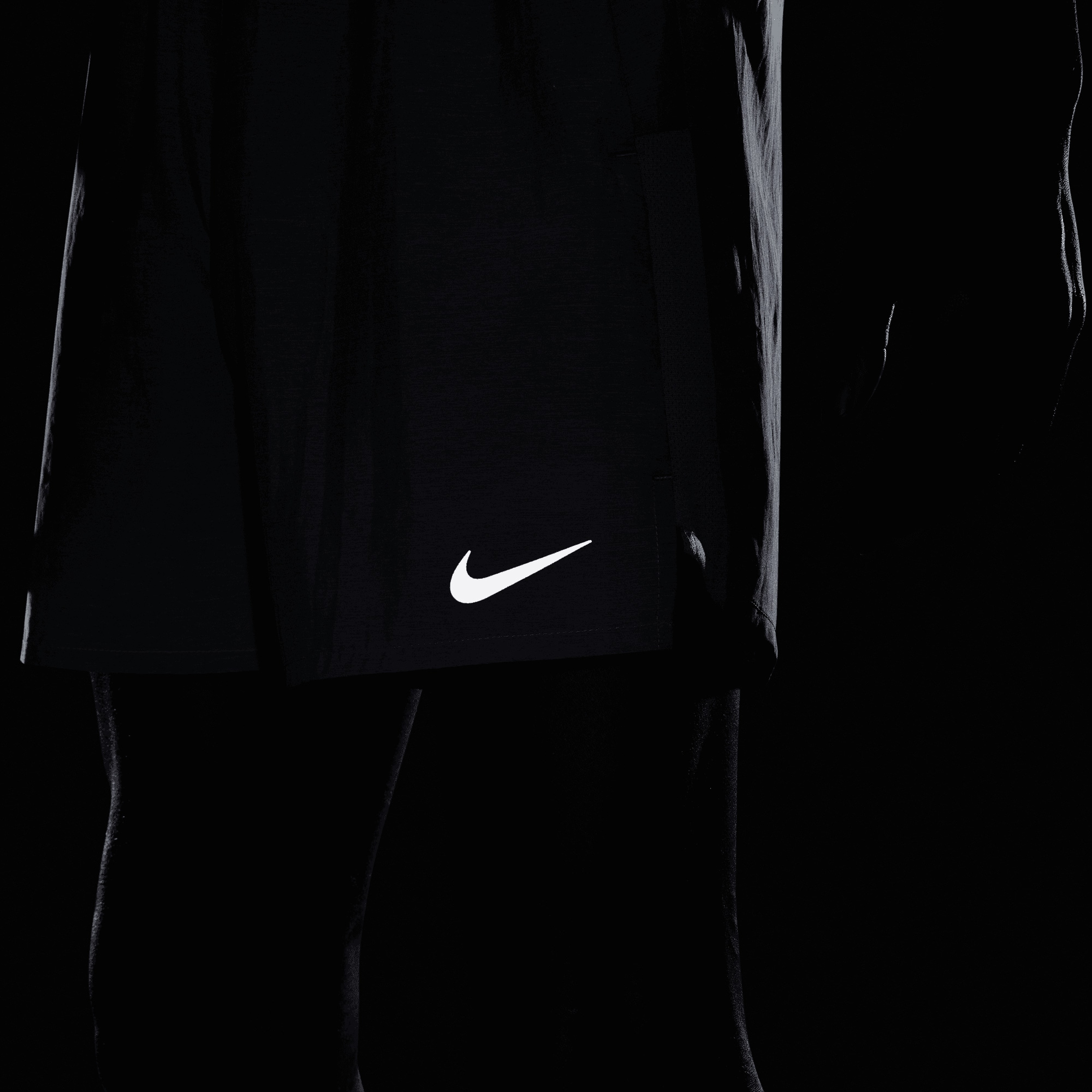 Nike Dri-FIT Challenger 7Ul Erkek Gri Şort