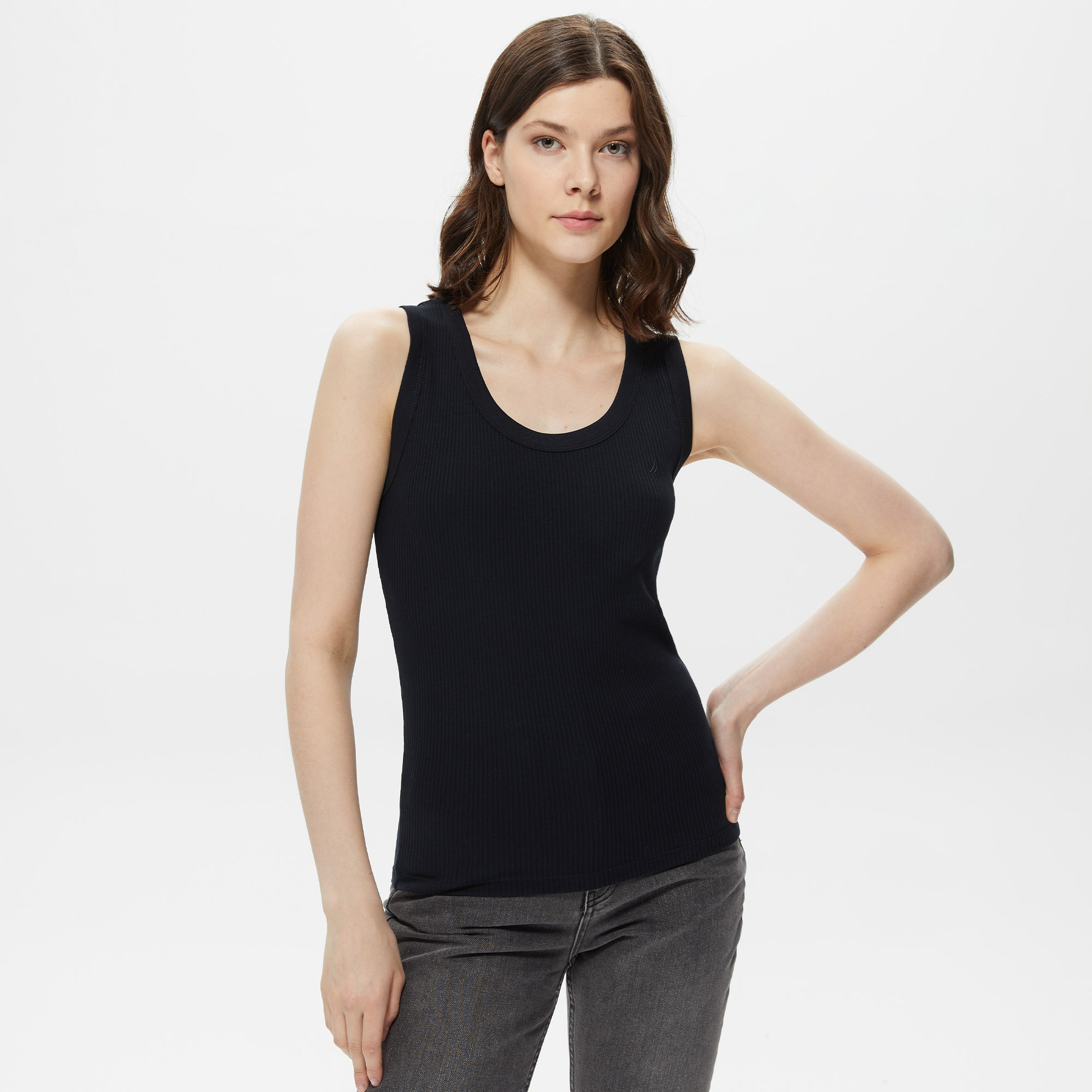 Nautica Kadın Siyah Slim Fit Kolsuz T-Shirt