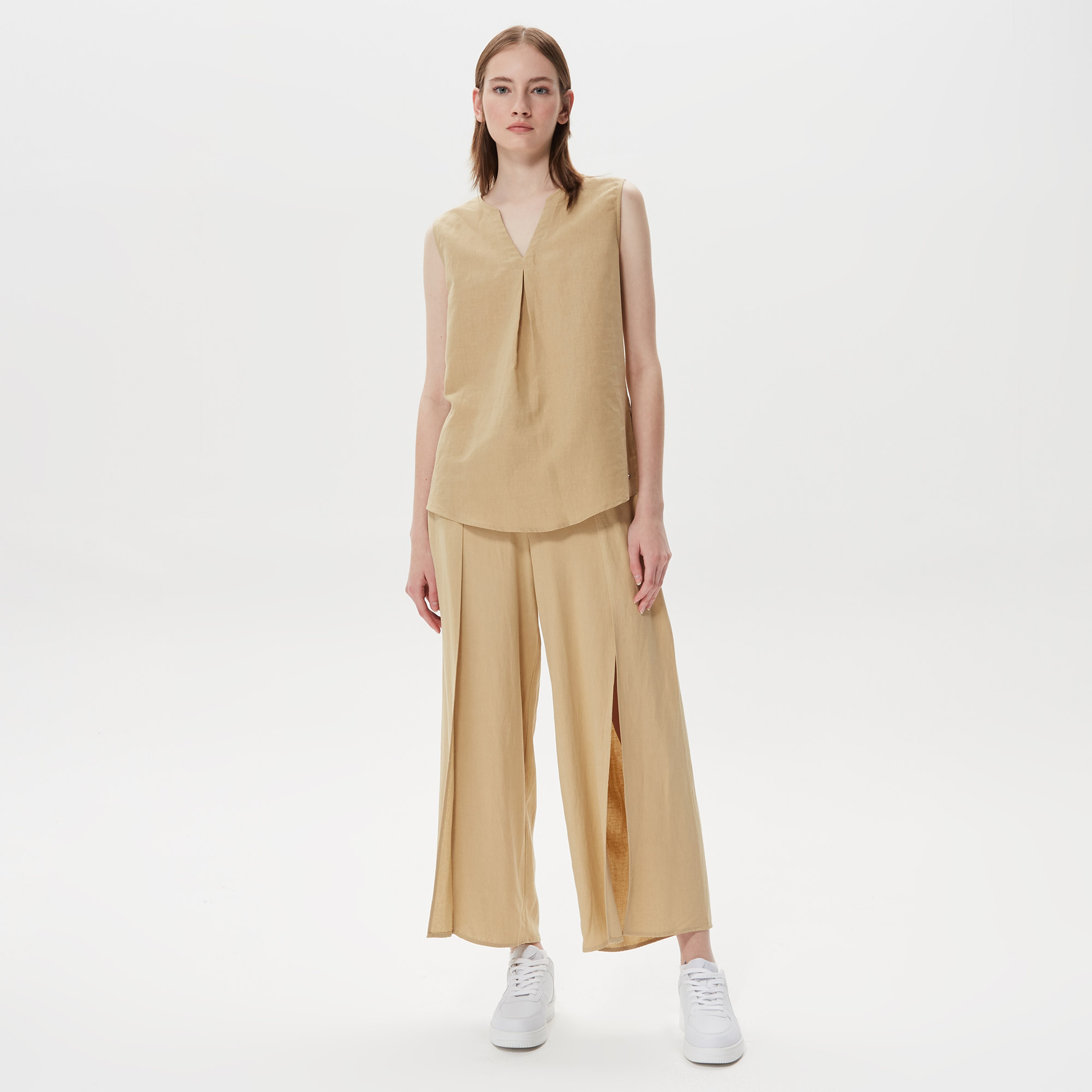 Nautica Kadın Bej Kolsuz Bluz