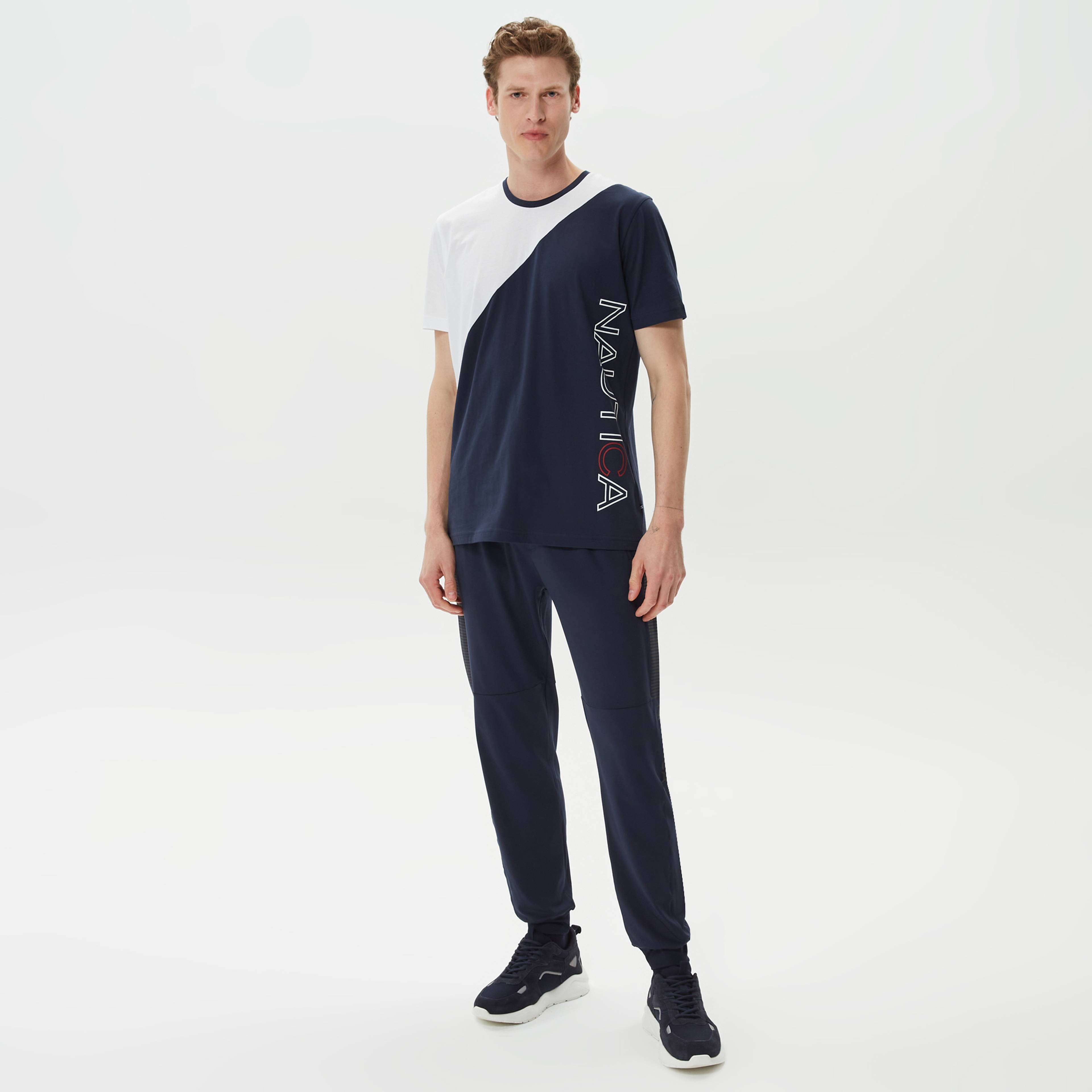 Nautica Erkek Lacivert Renk Bloklu Standart Fit T-Shirt