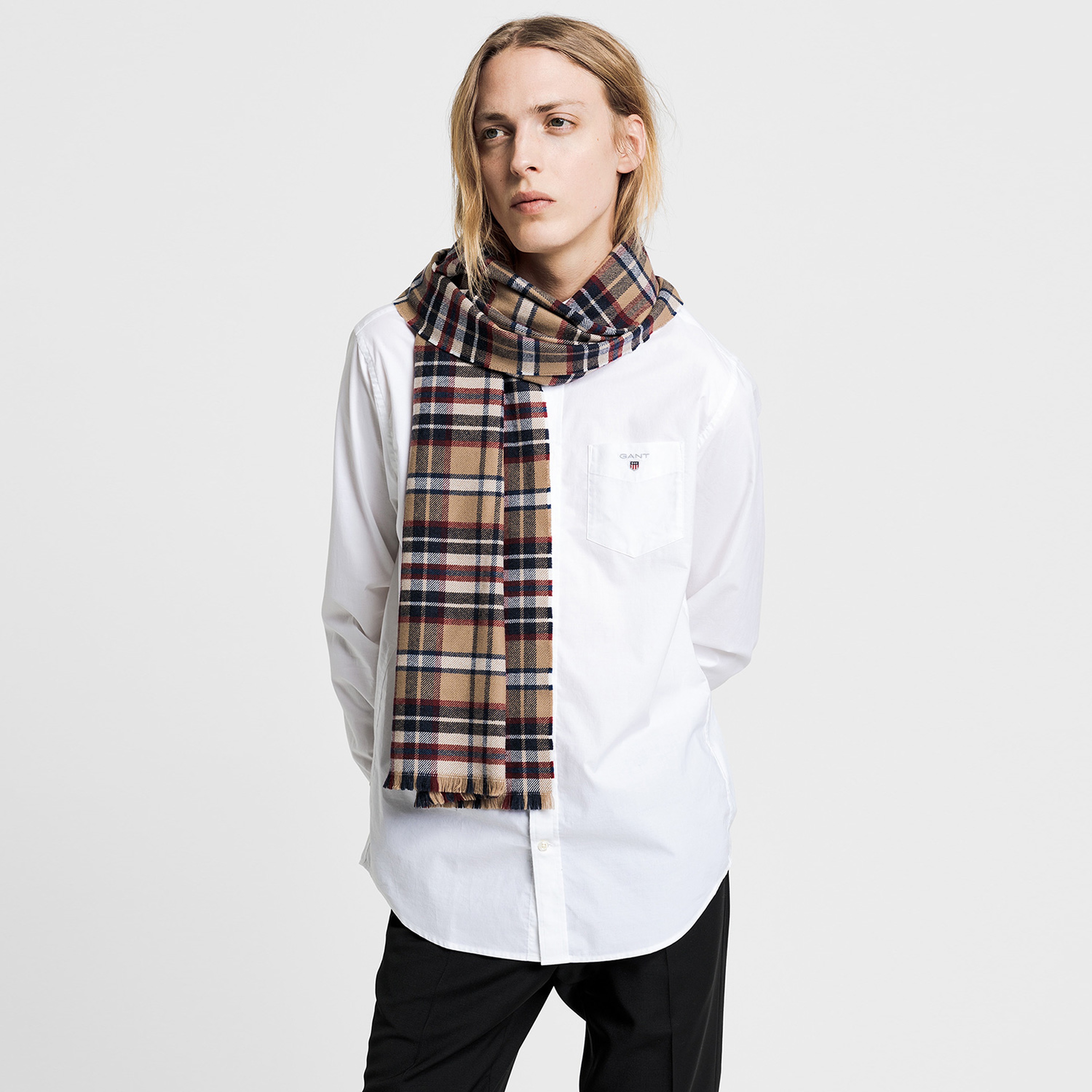 GANT Erkek Beyaz Regular Fit Düğmeli Yaka Broadcloth Gömlek