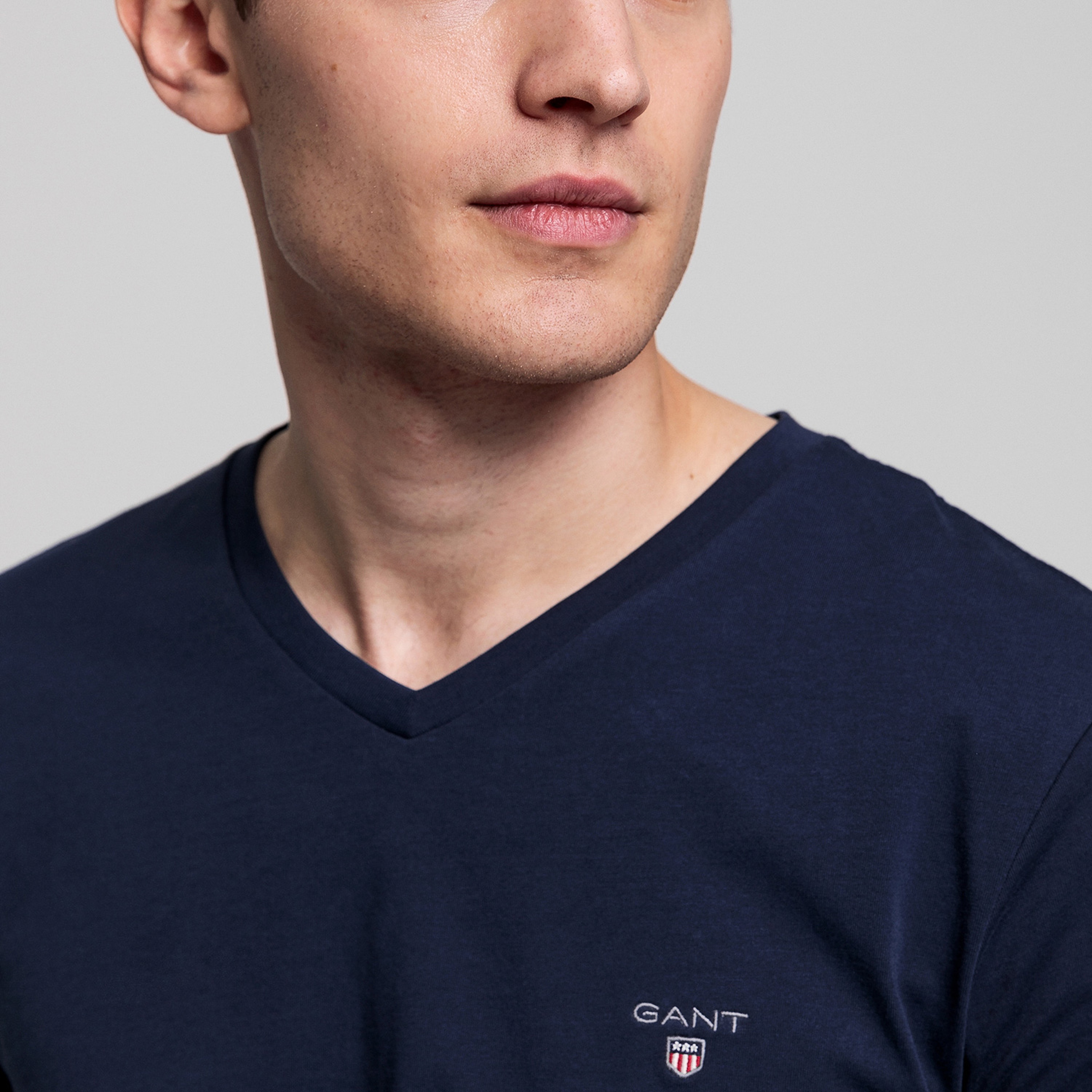 GANT Erkek Lacivert Slim Fit T-Shirt