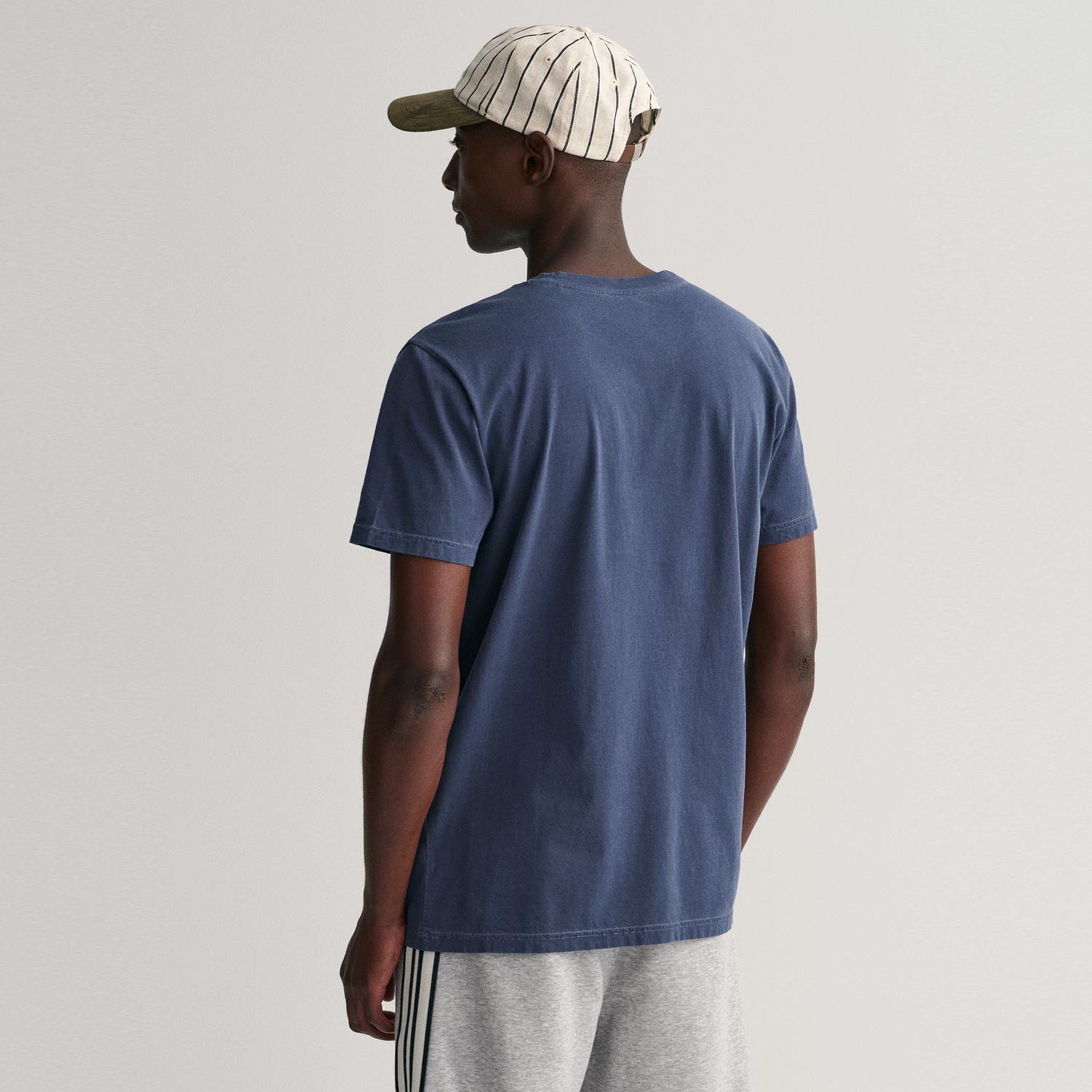 GANT Erkek Lacivert Relaxed Fit Bisiklet Yaka T-shirt