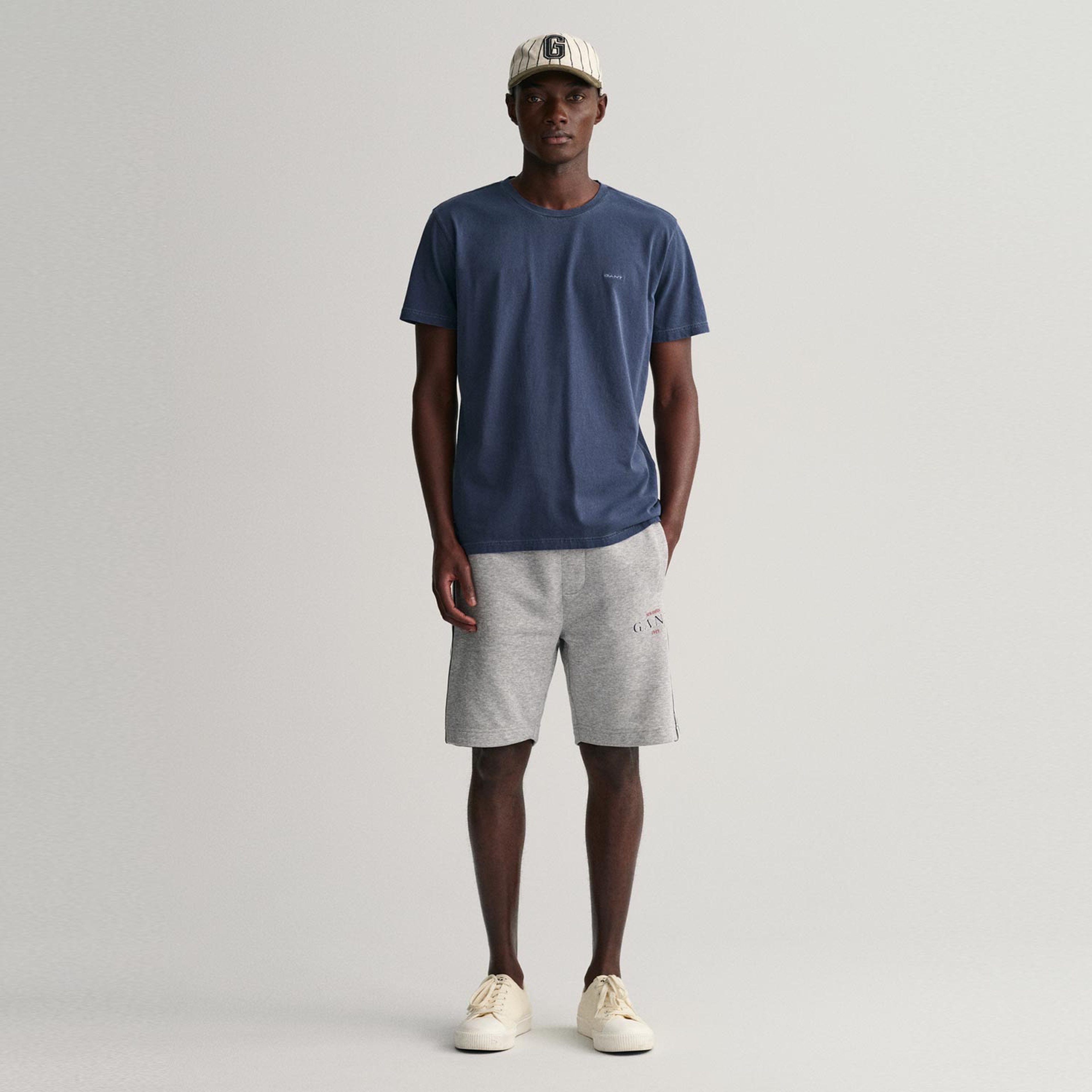 GANT Erkek Lacivert Relaxed Fit Bisiklet Yaka T-shirt