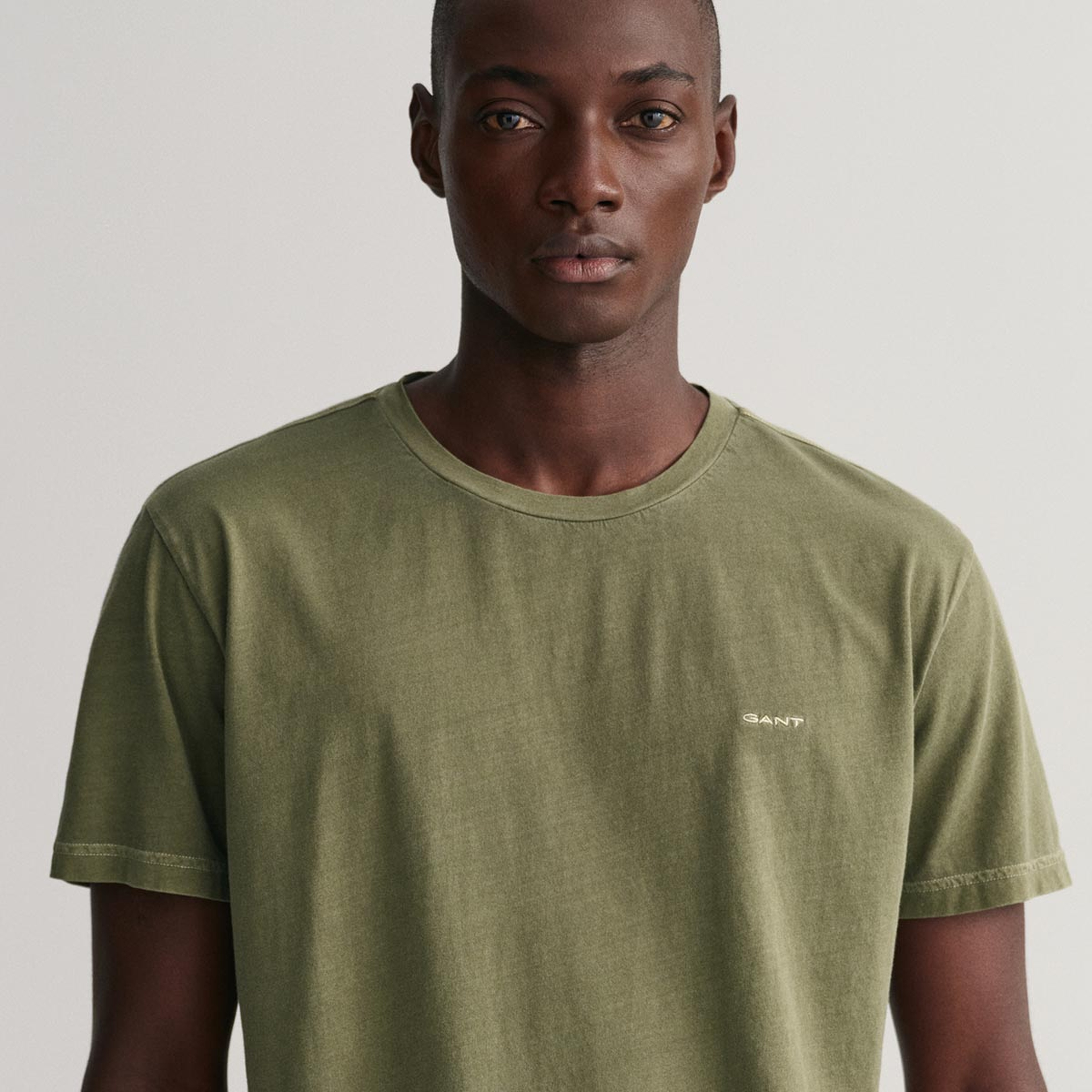 GANT Erkek Yeşil Relaxed Fit Bisiklet Yaka Logolu T-shirt