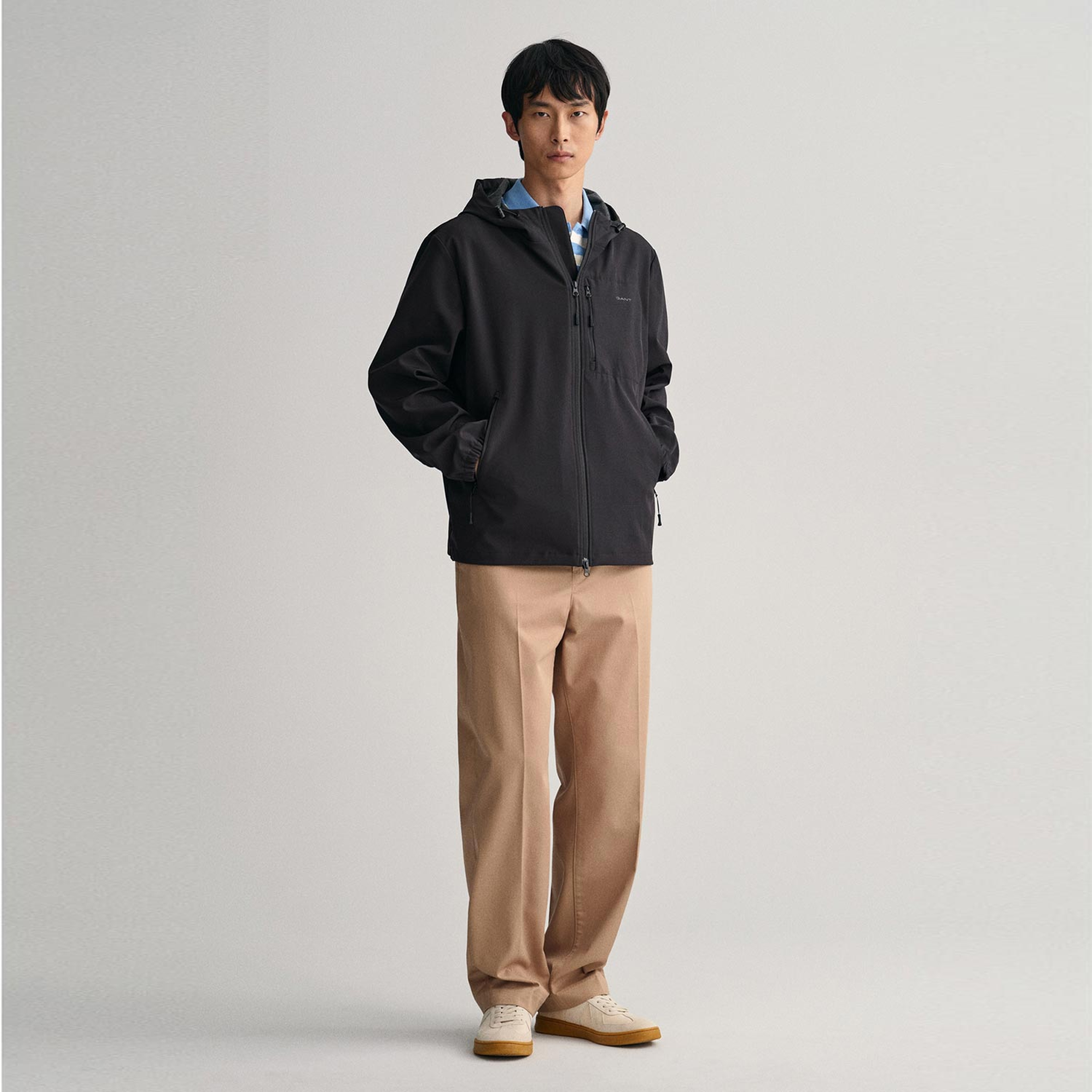 GANT Erkek Siyah Regular Fit Kapüşonlu Yağmurluk