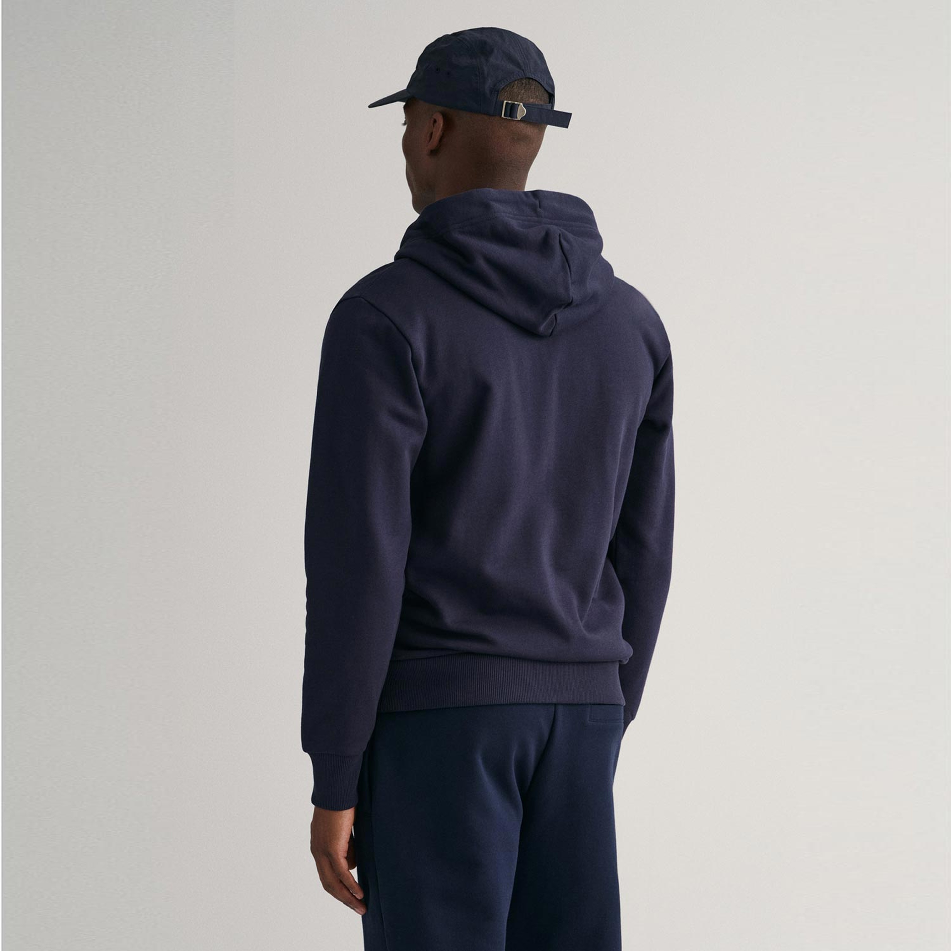 GANT Erkek Lacivert Regular Fit Fermuarlı Logolu Sweatshirt