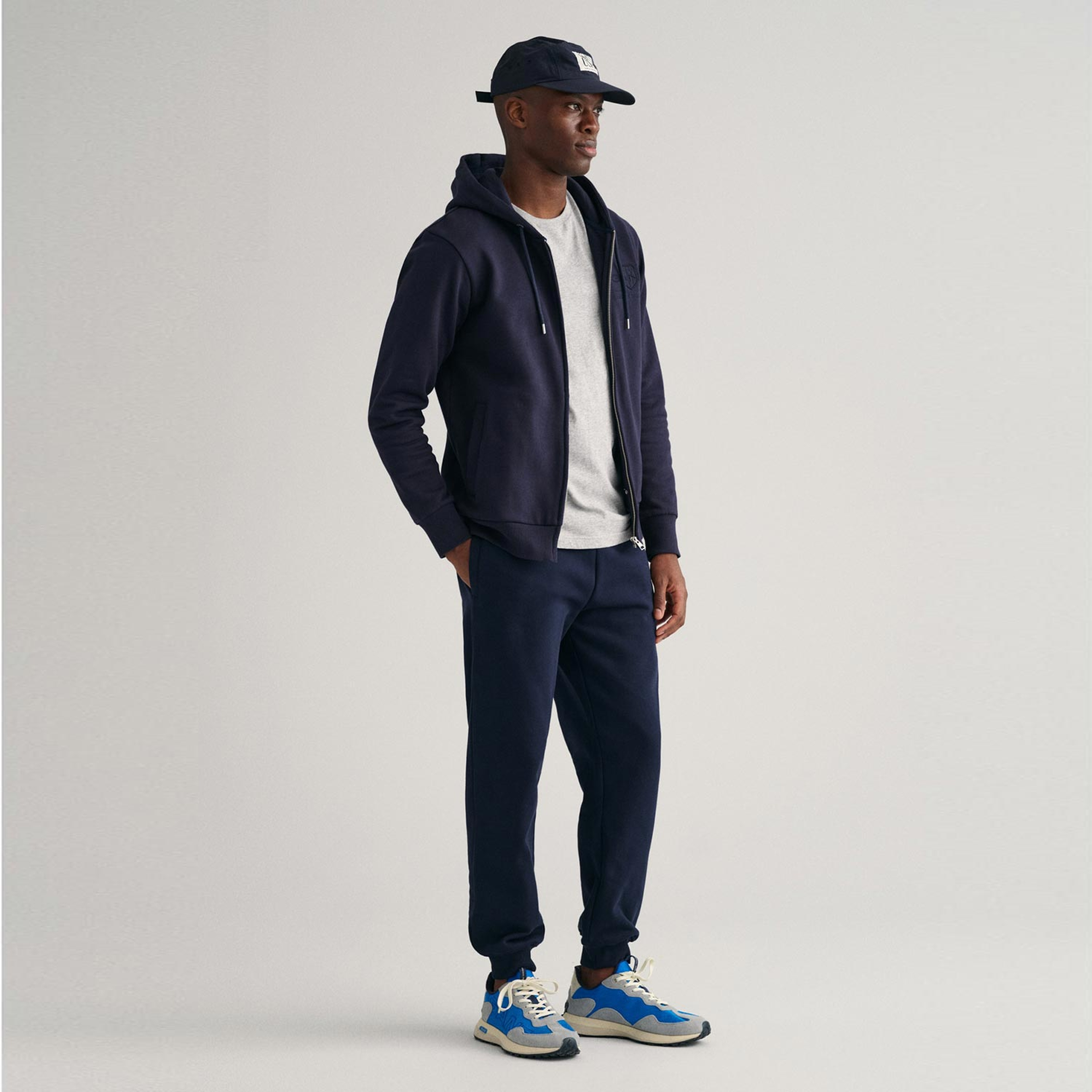 GANT Erkek Lacivert Regular Fit Fermuarlı Logolu Sweatshirt