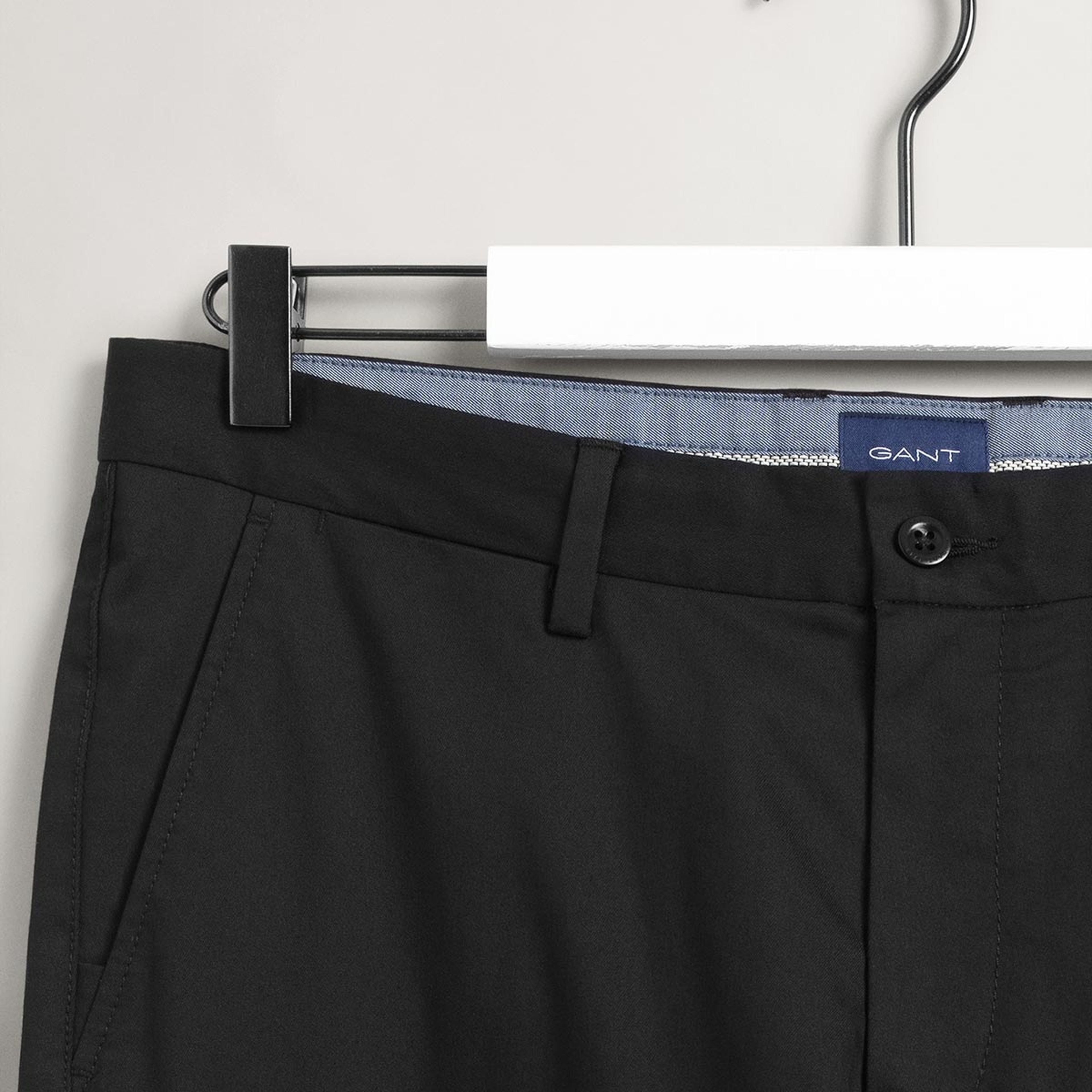 GANT Erkek Siyah Slim Fit Hallden Pantolon