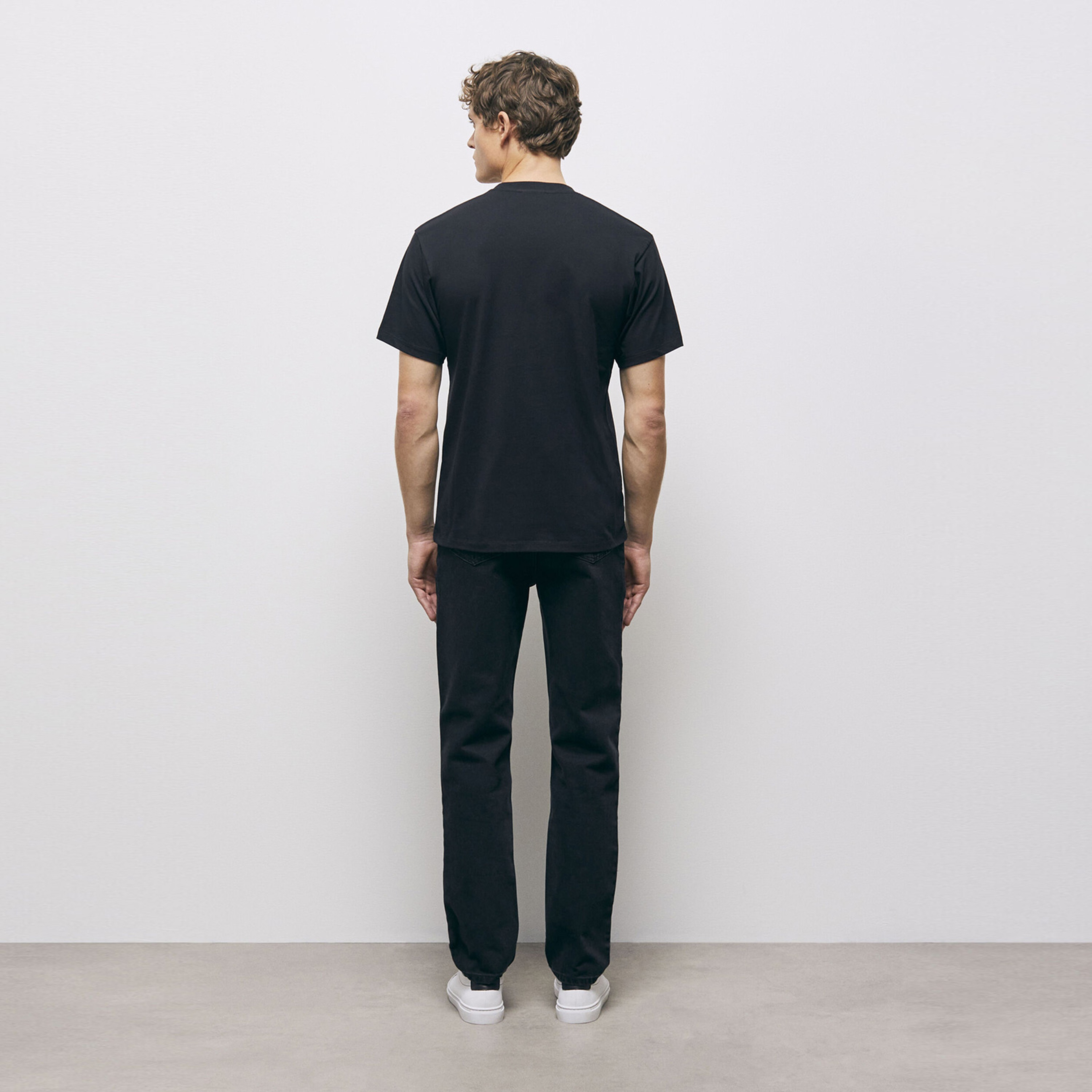 ERKEK LOGO BASKILI SİYAH T-SHIRT