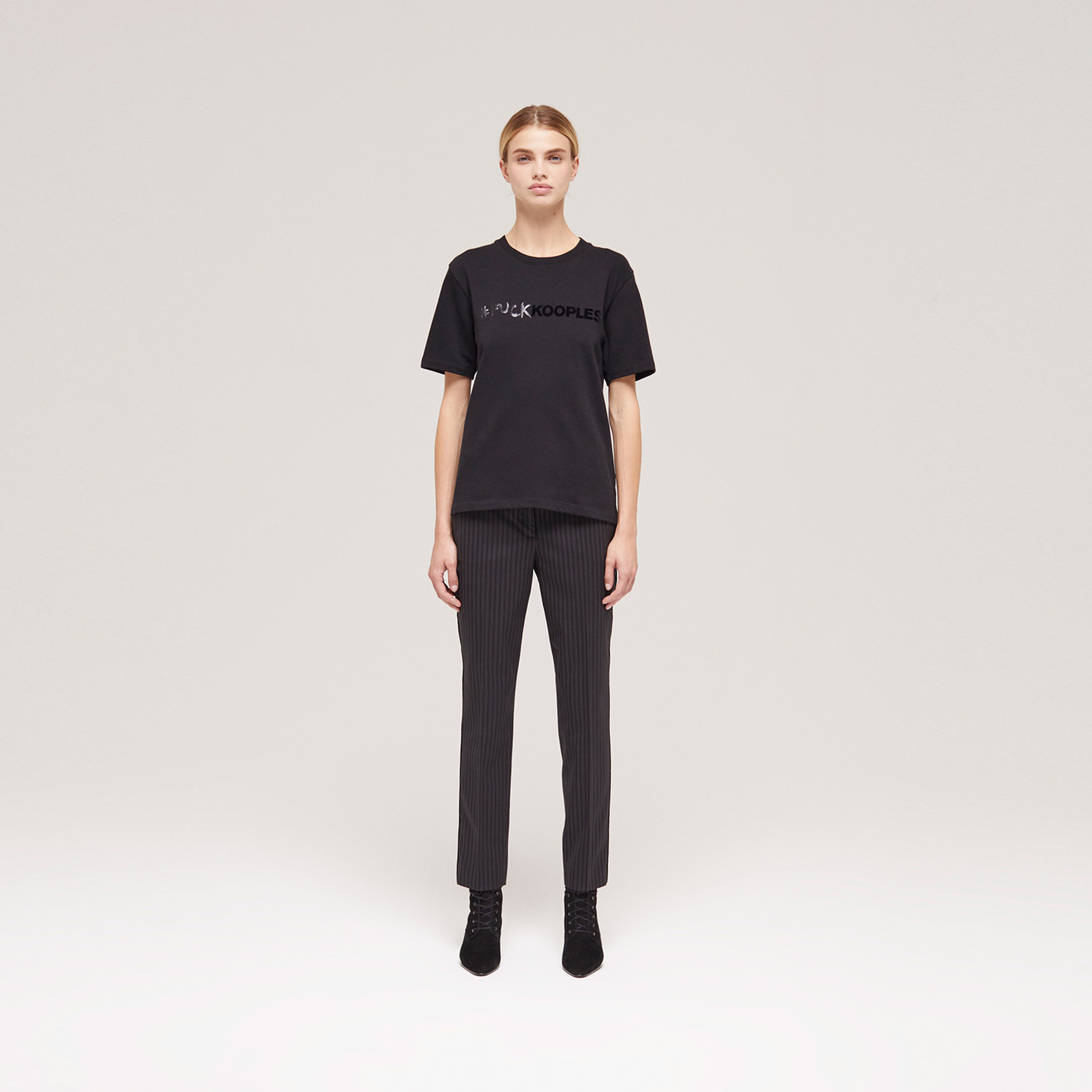 KADIN BASKILI SİYAH T-SHIRT