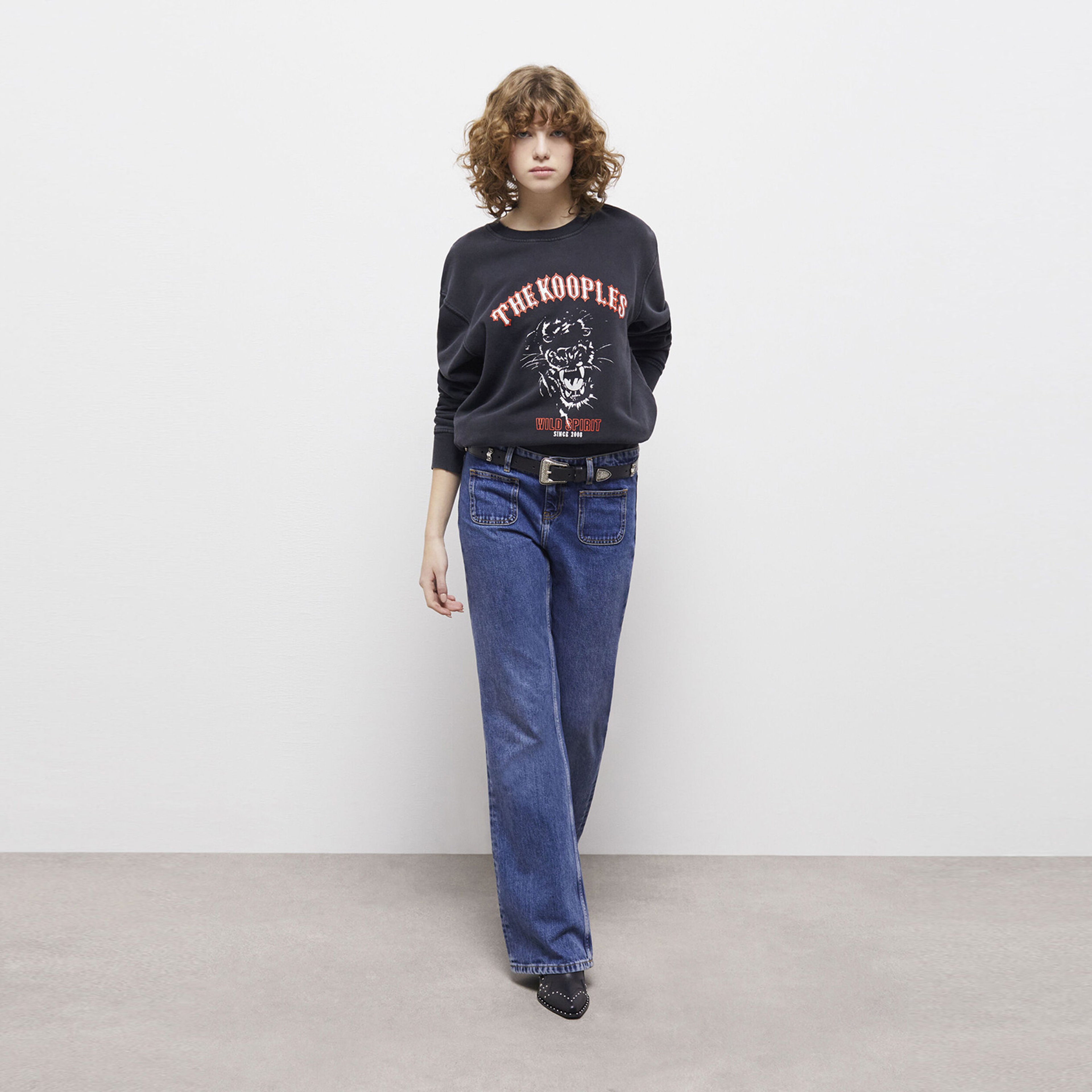 KADIN BASKILI SİYAH SWEATSHIRT