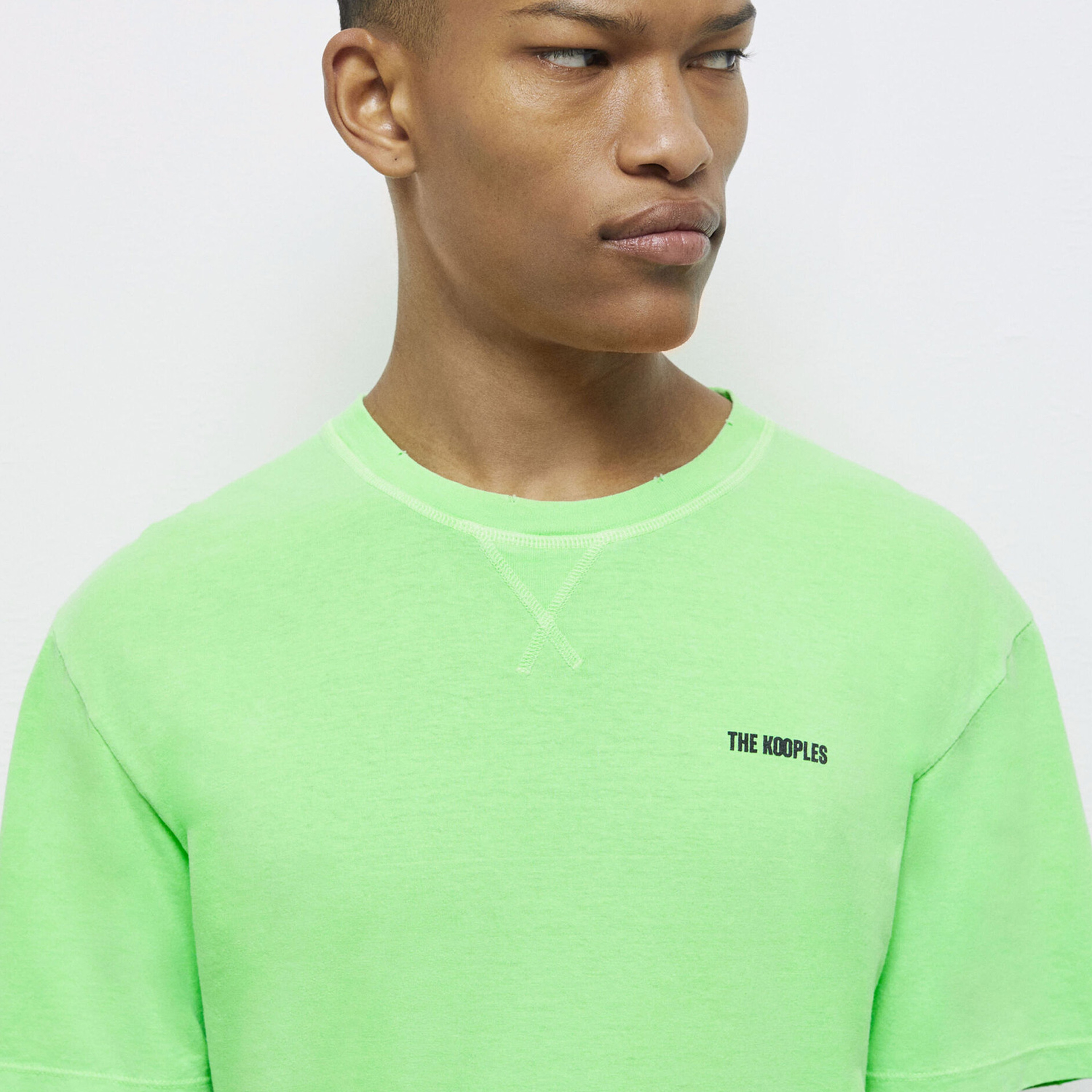 ERKEK LOGO BASKILI YEŞİL T-SHIRT