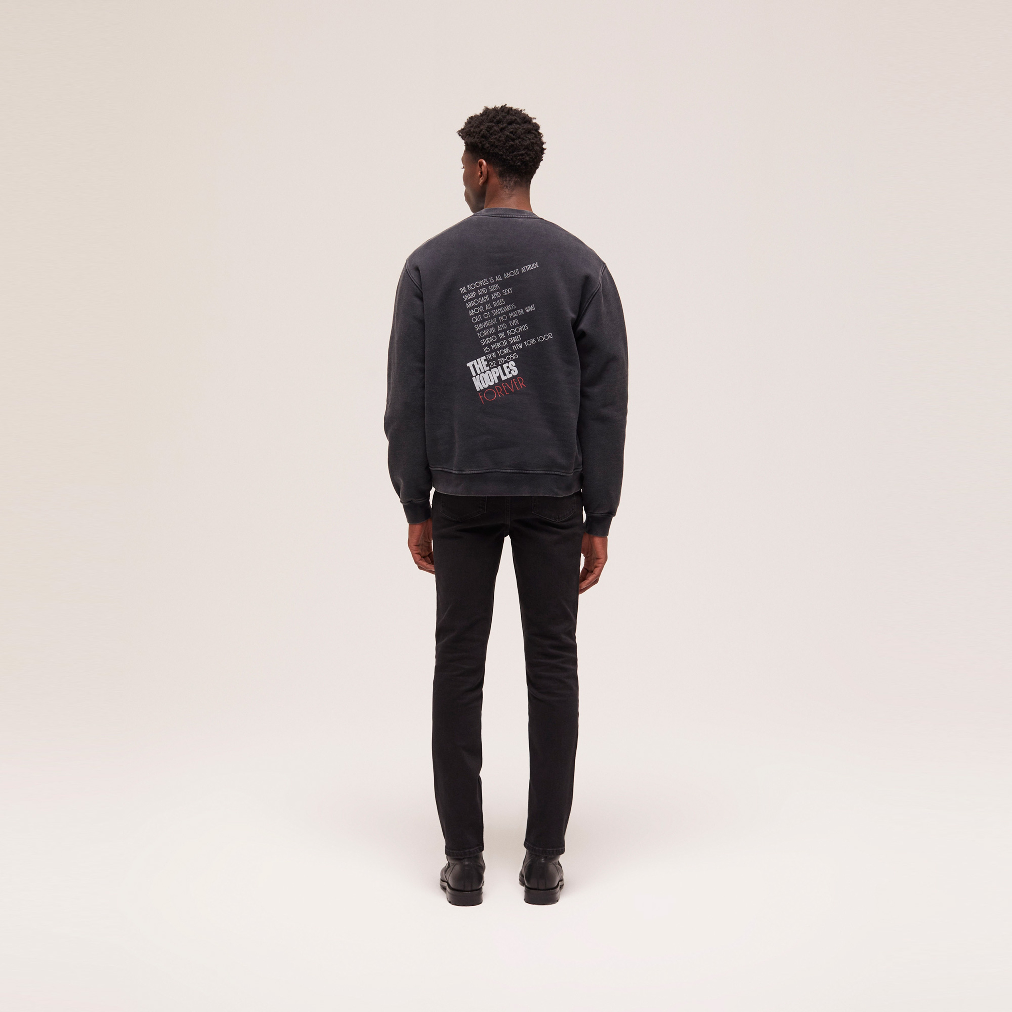 ERKEK SİYAH SWEATSHIRT