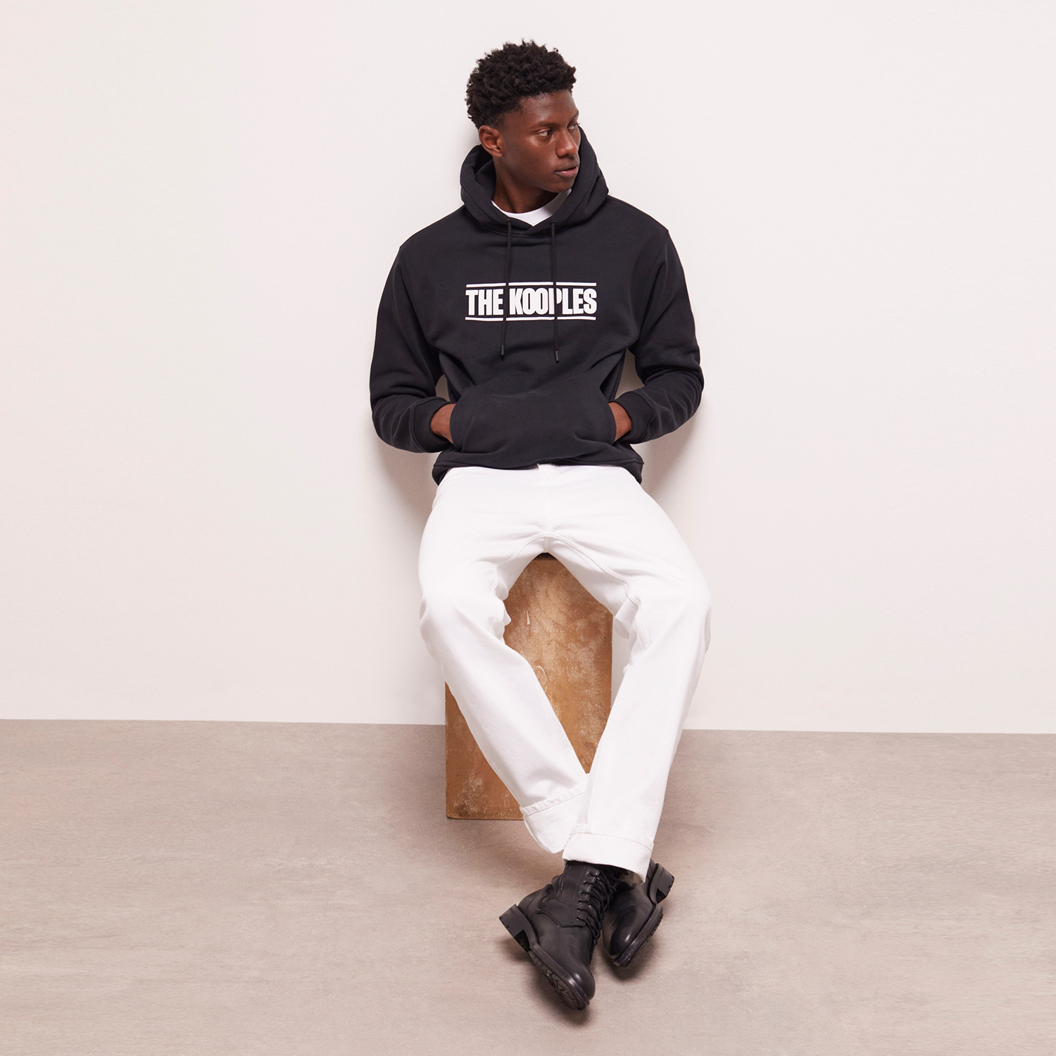 ERKEK BASKILI SİYAH SWEATSHIRT