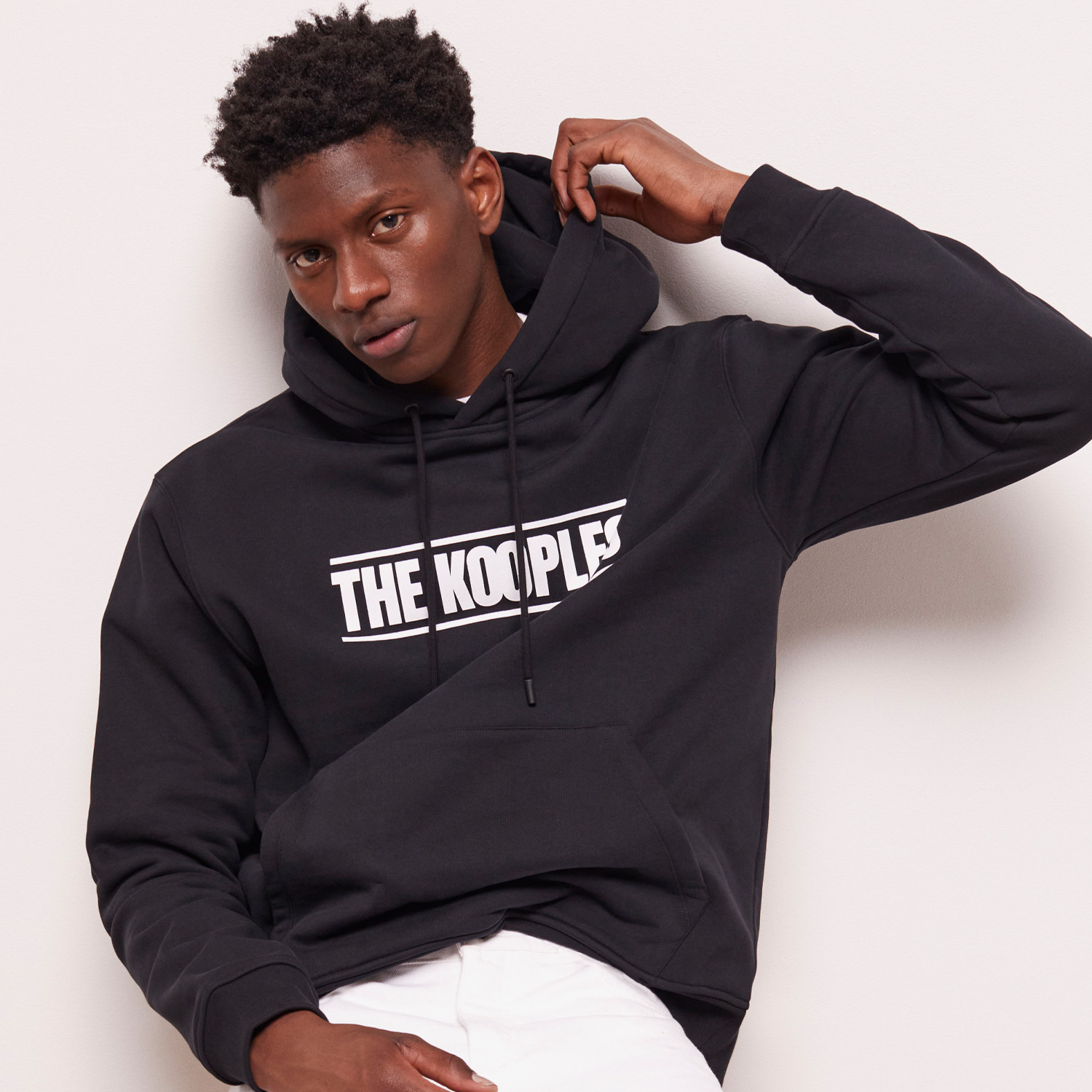 ERKEK BASKILI SİYAH SWEATSHIRT