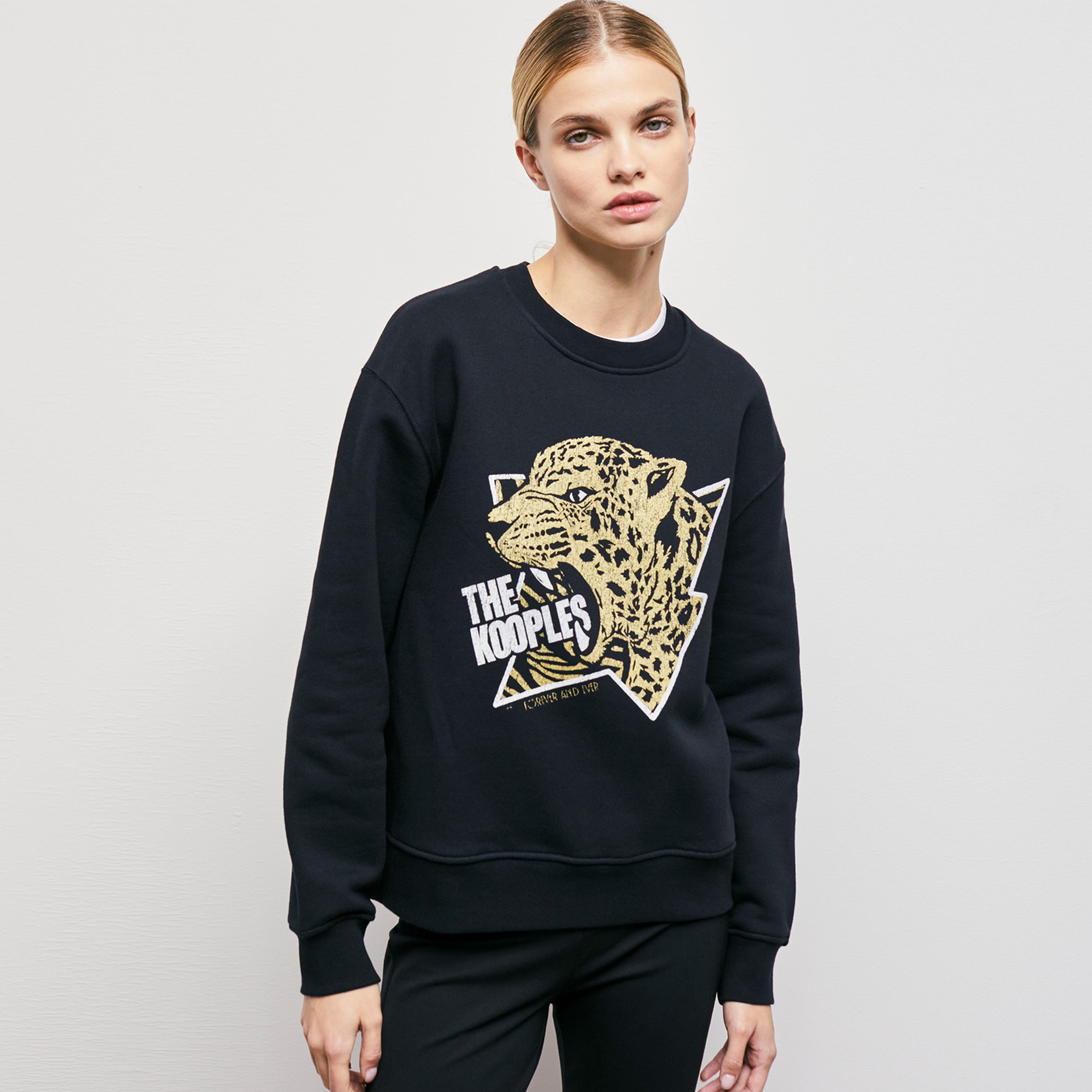 KADIN BASKILI SİYAH SWEATSHIRT