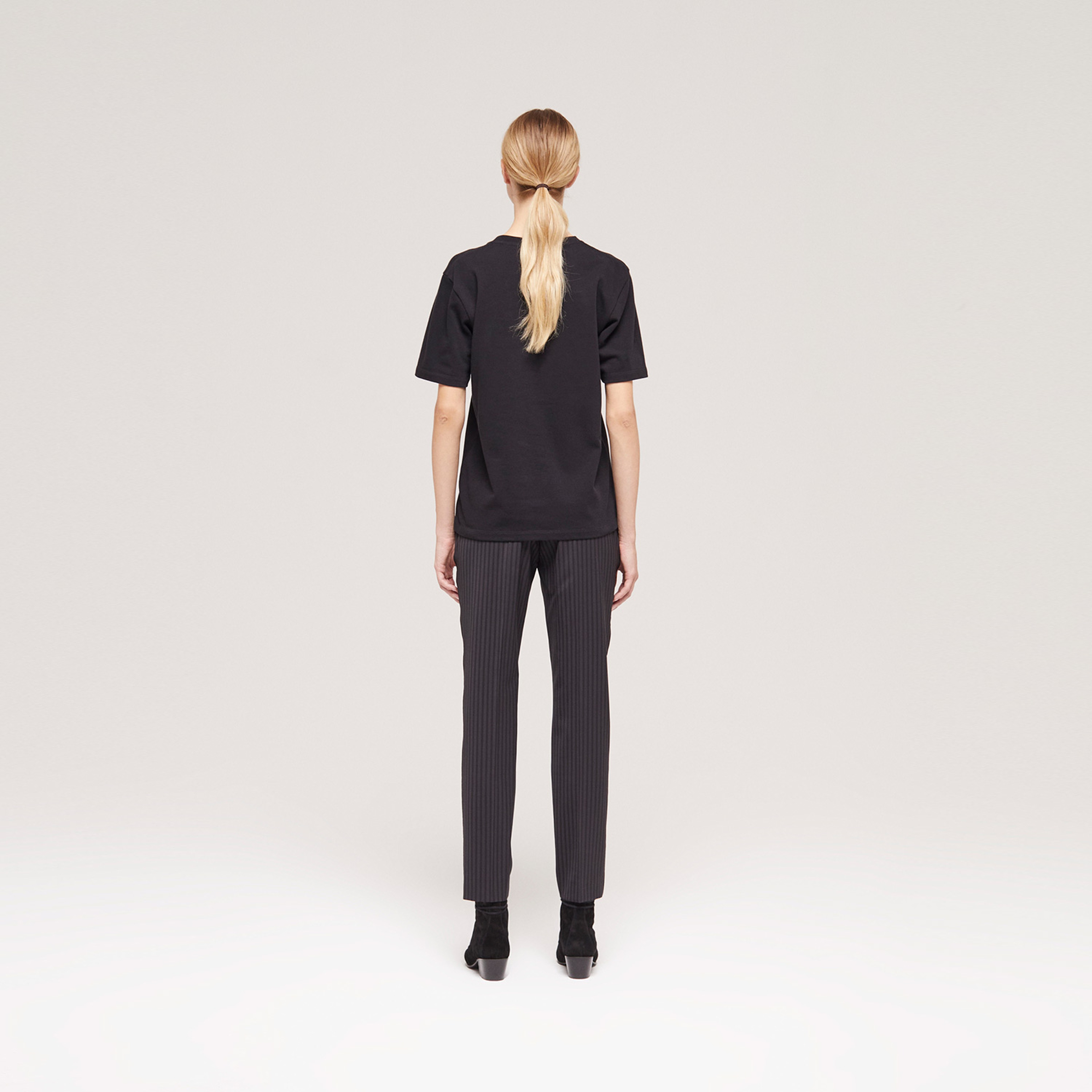 KADIN BASKILI SİYAH T-SHIRT