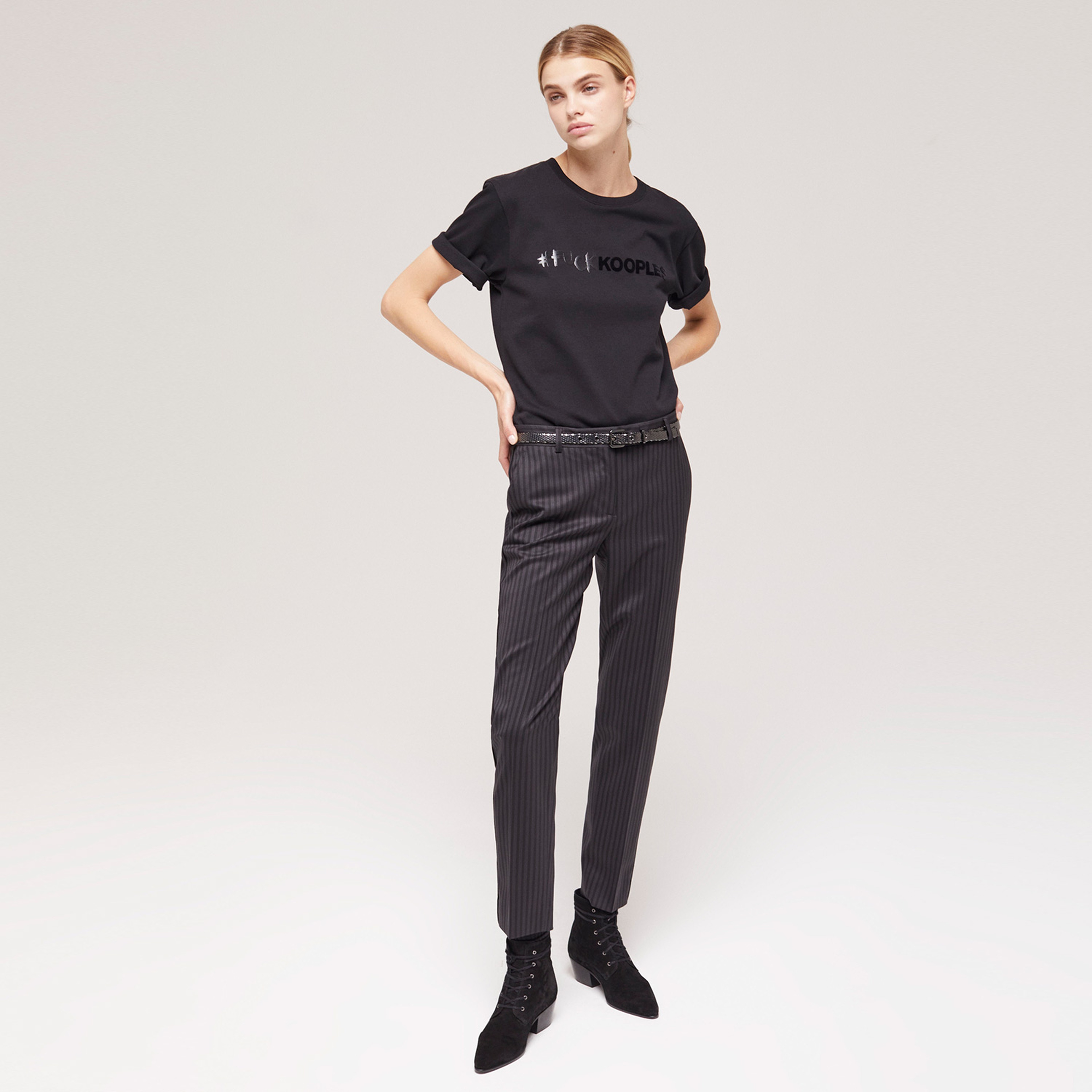 KADIN BASKILI SİYAH T-SHIRT