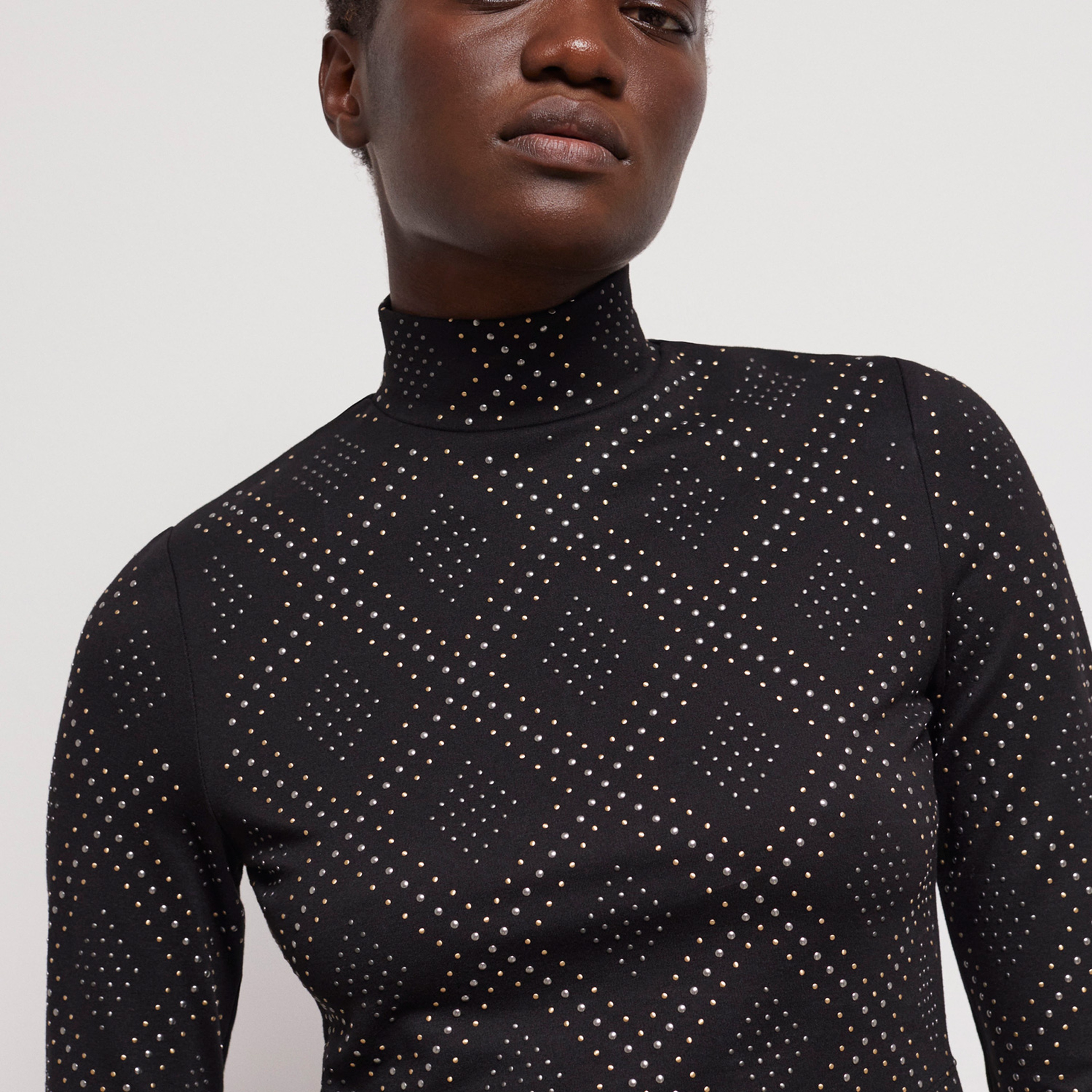 KADIN TAŞLI SİYAH CROP