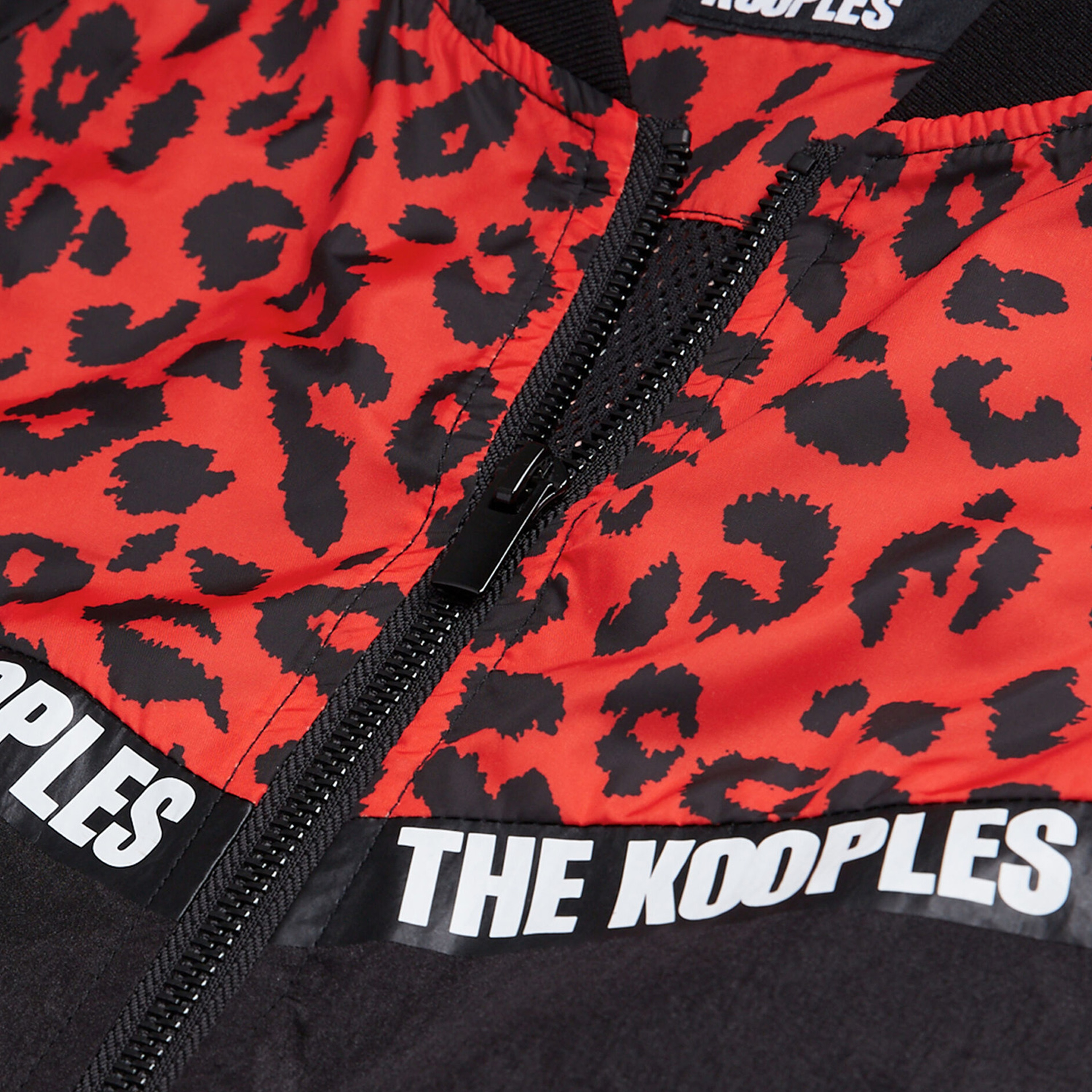 ERKEK RENK BLOKLU BASKILI SİYAH CEKET