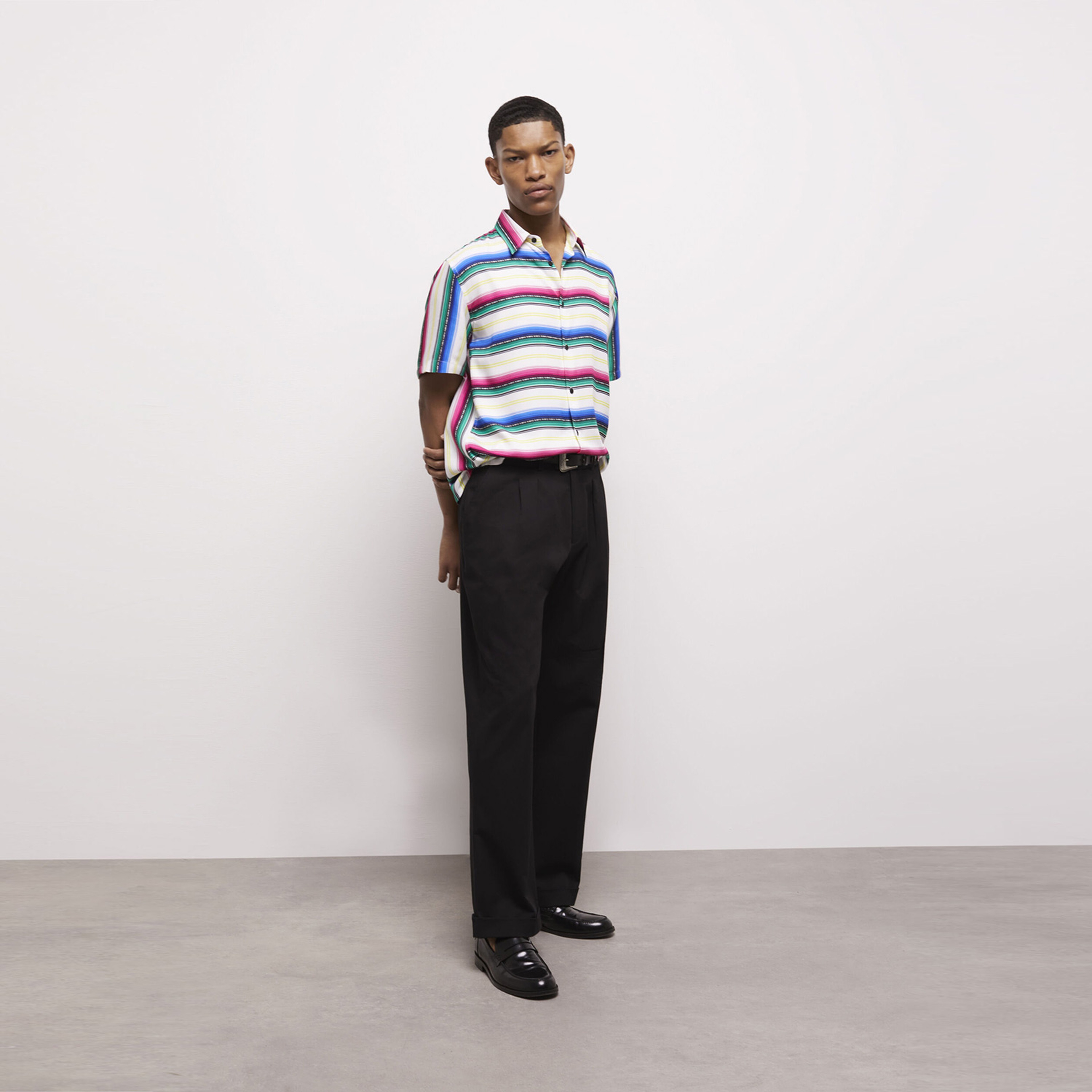 ERKEK ÇİZGİLİ RENKLİ GÖMLEK