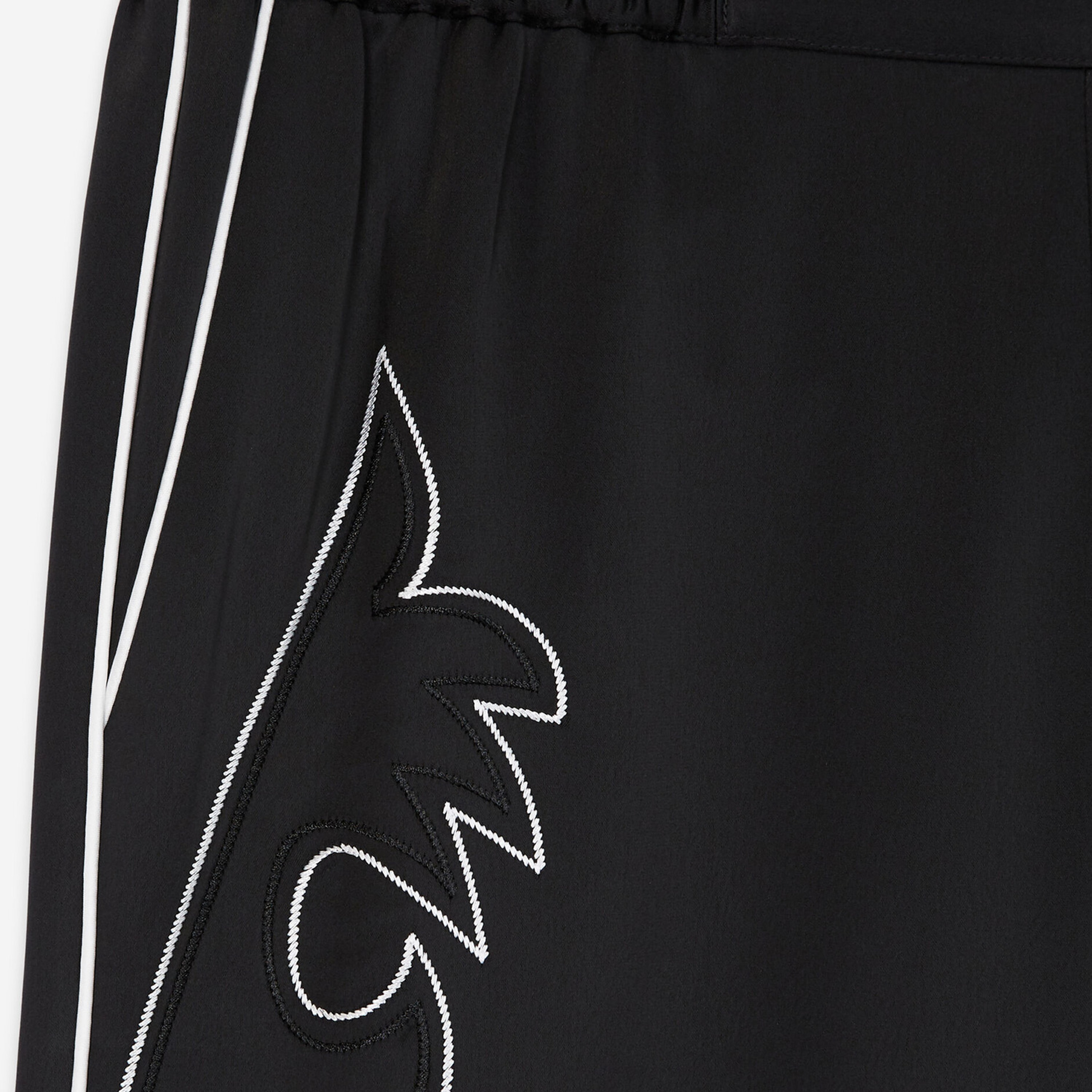 KADIN İŞLEMELİ SİYAH PANTOLON