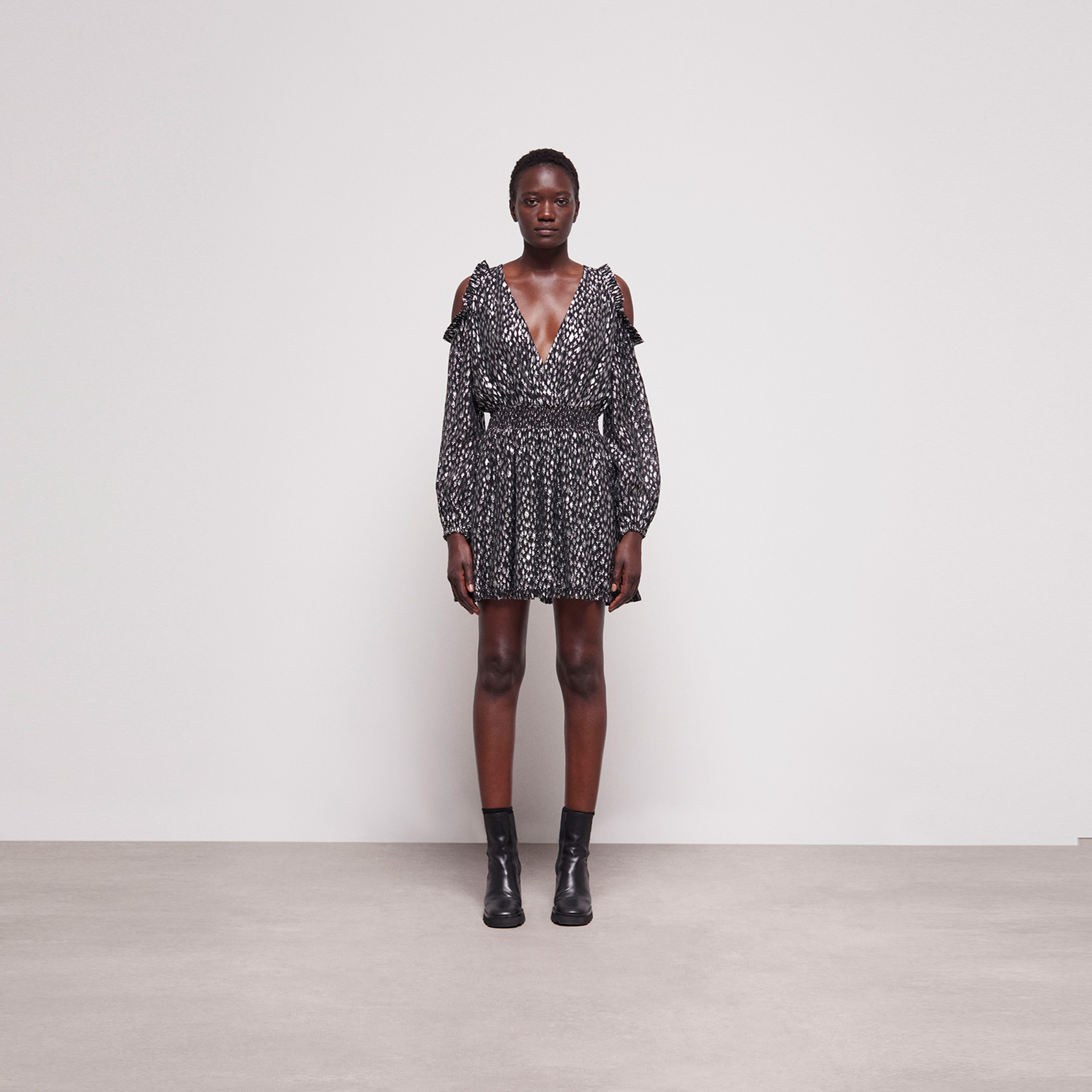 KADIN DESENLİ GÜMÜŞ ELBİSE