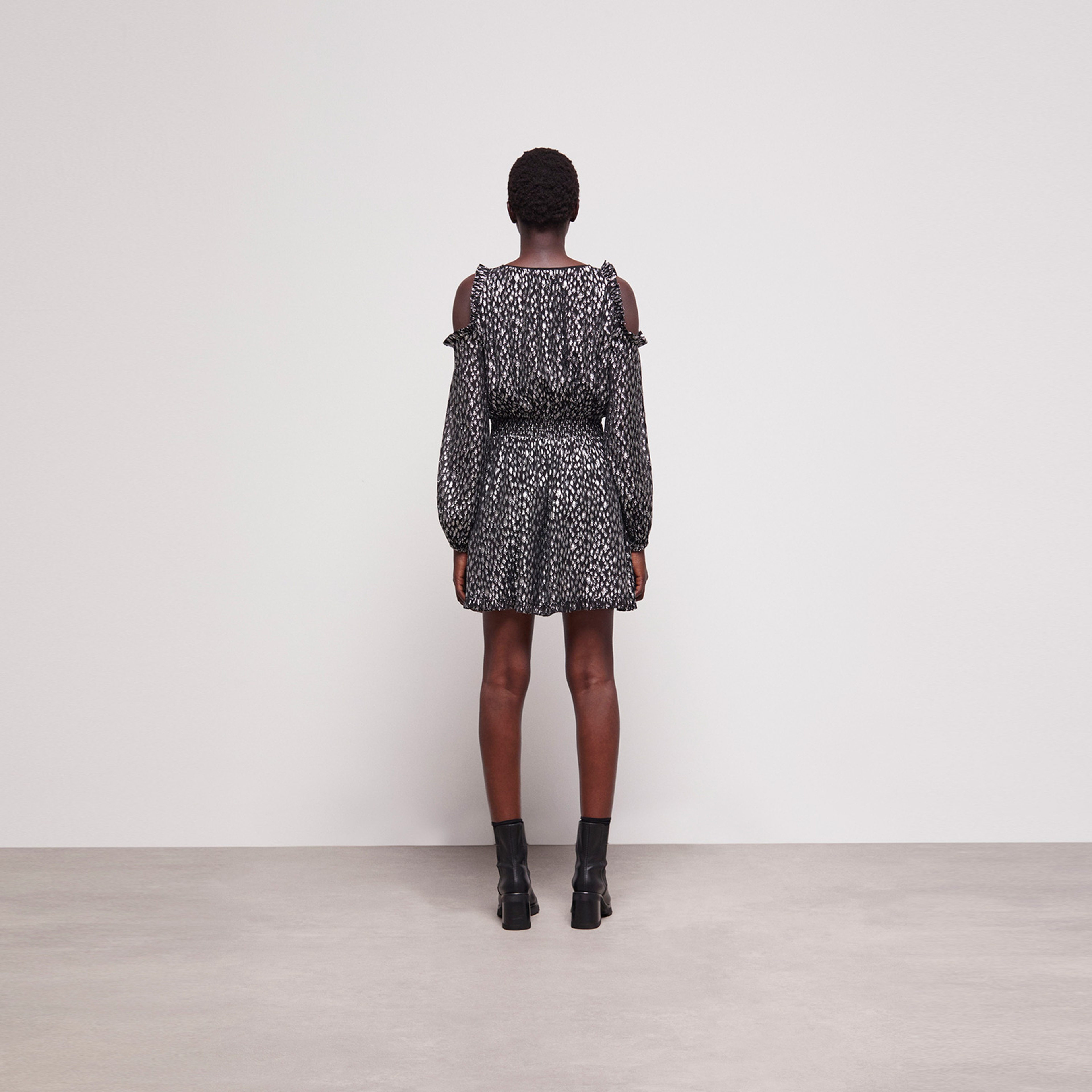 KADIN DESENLİ GÜMÜŞ ELBİSE