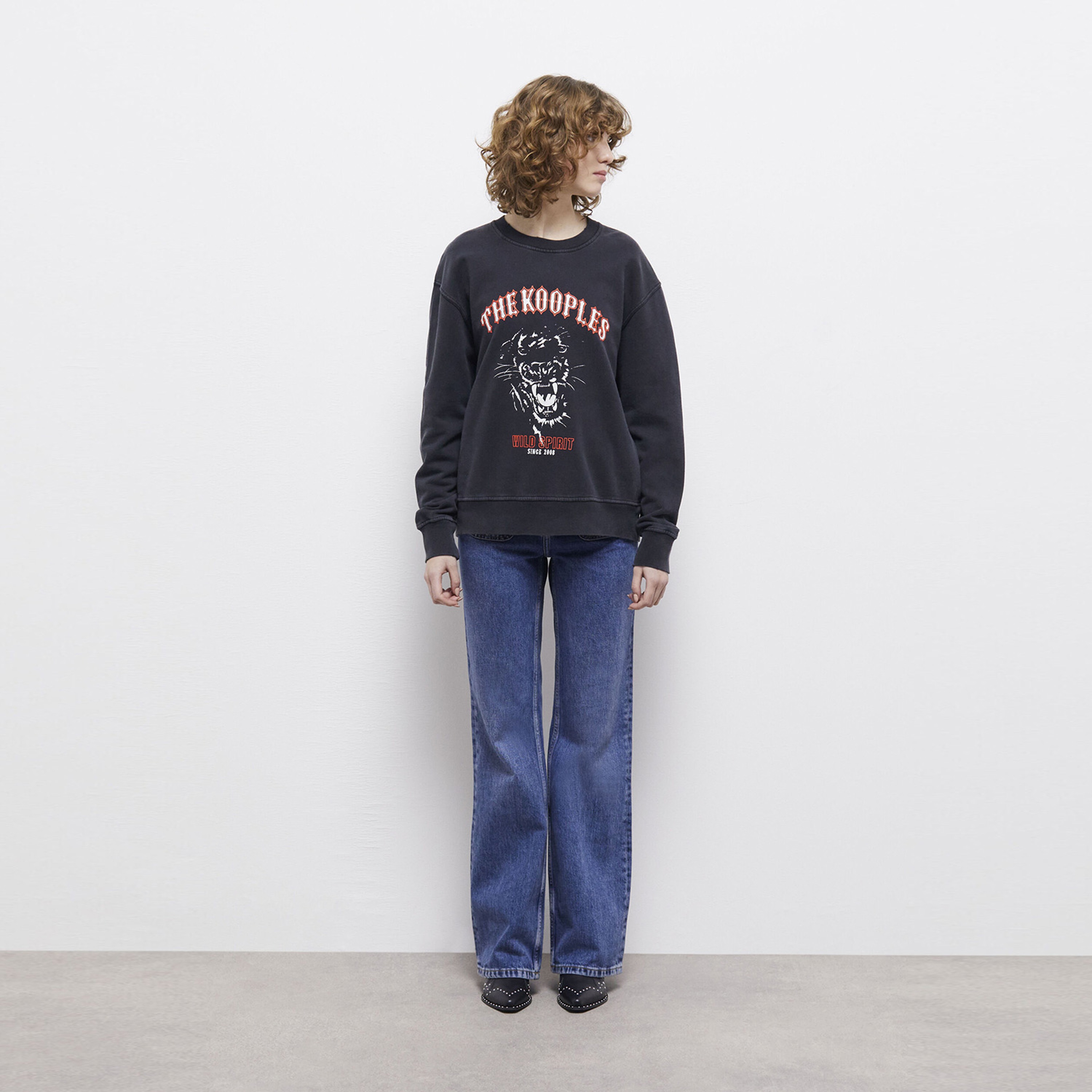 KADIN BASKILI SİYAH SWEATSHIRT