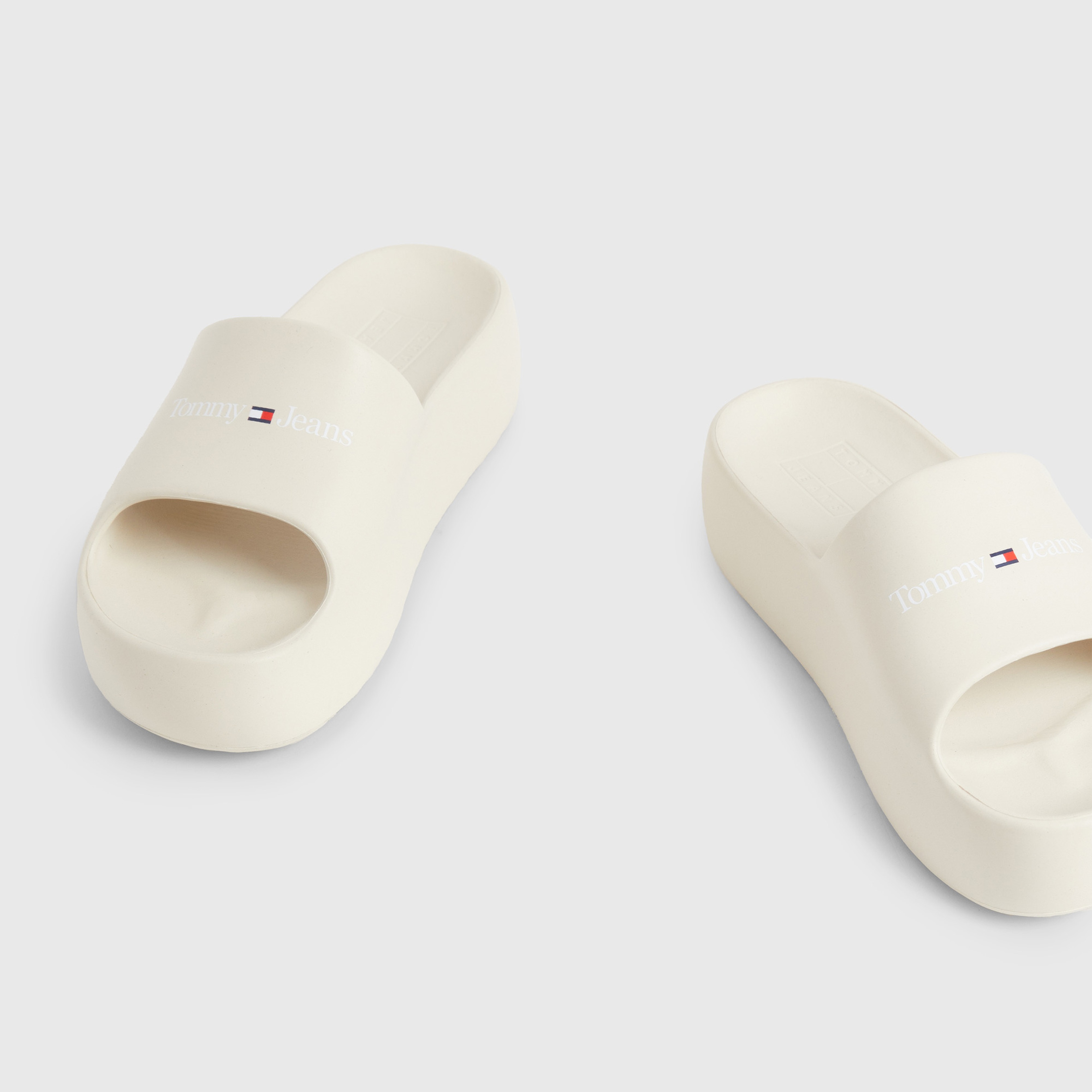 Tommy Hilfiger Kadın Bej Terlik