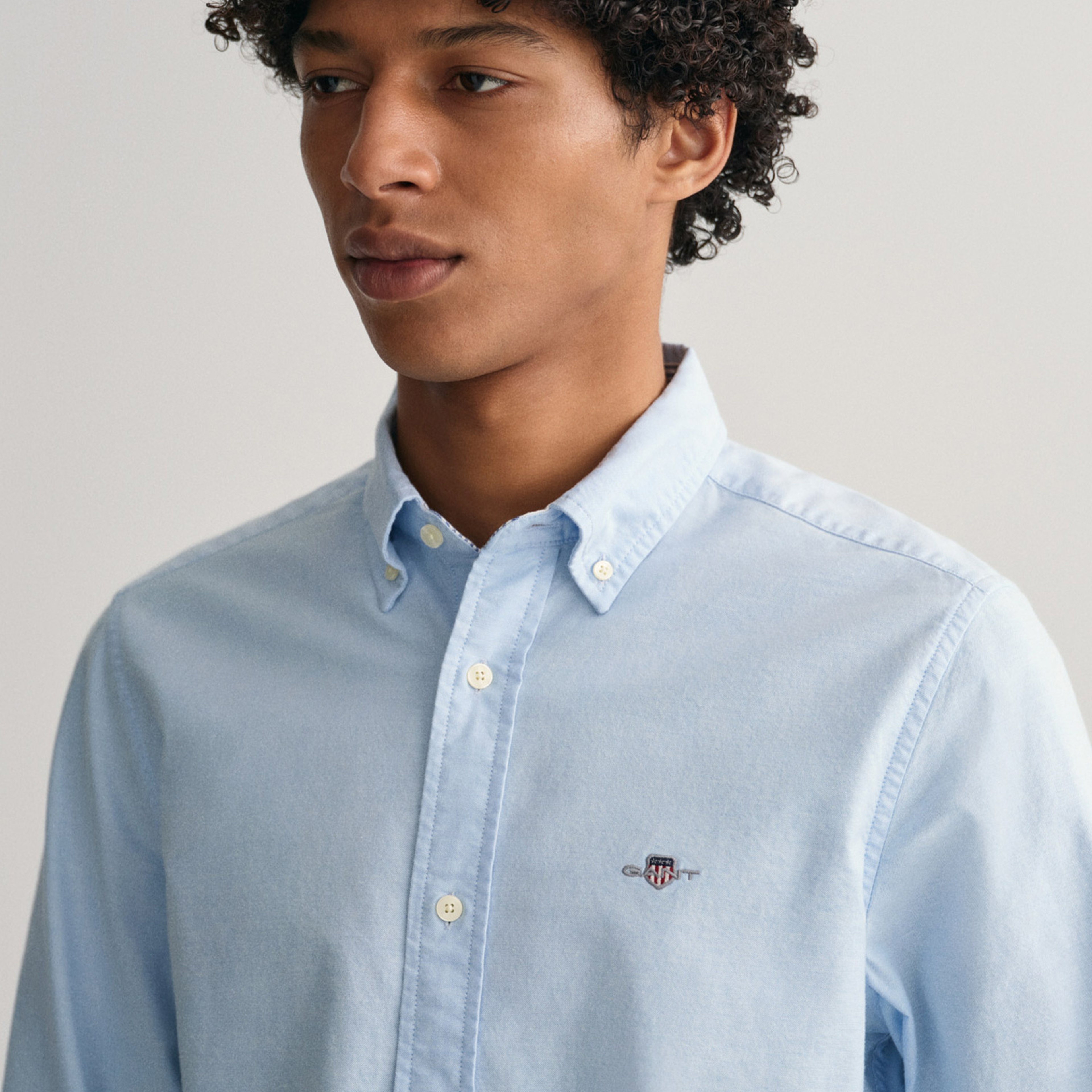 GANT Erkek Mavi Slim Fit Düğmeli Yaka Gömlek