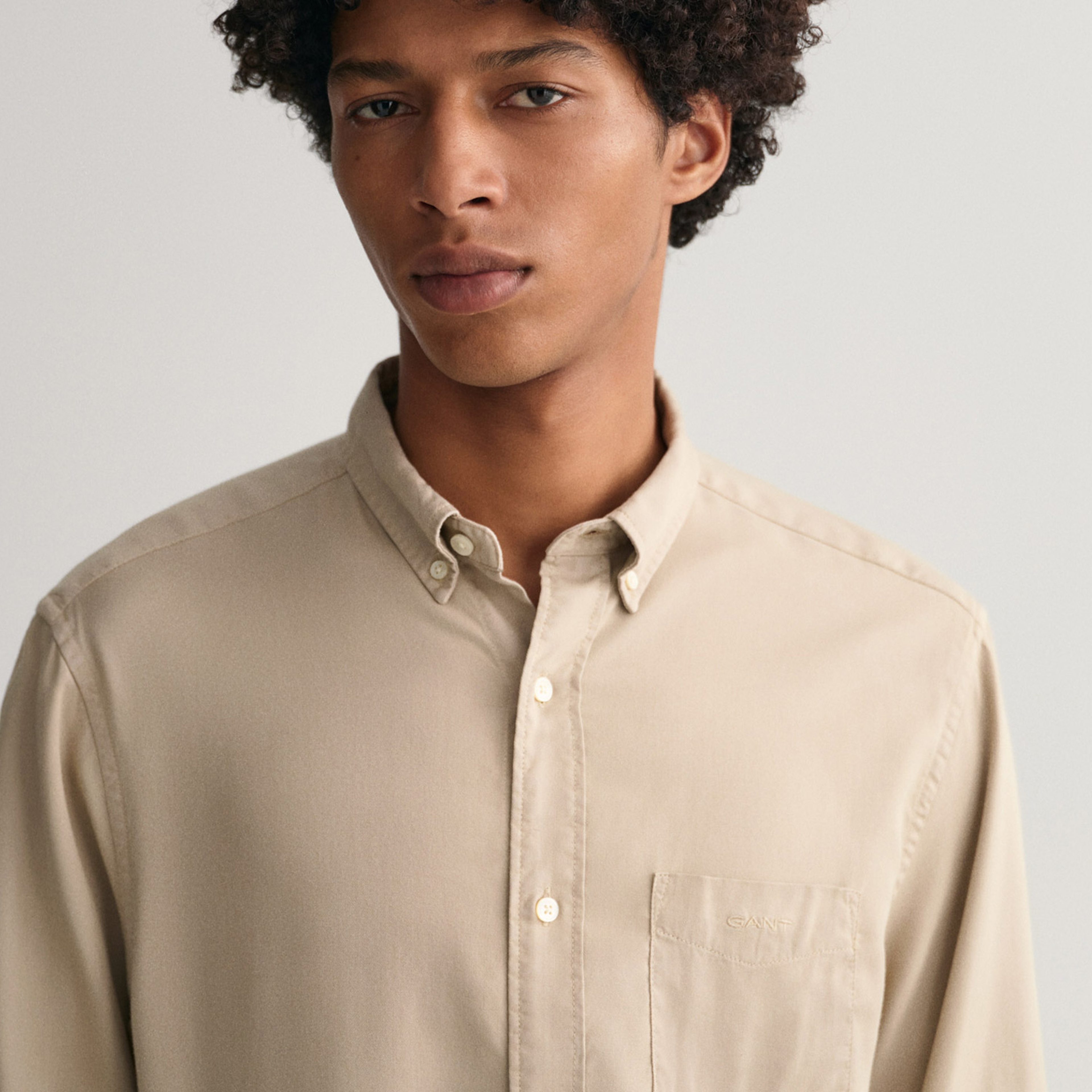 GANT Erkek Bej Regular Fit Düğmeli Yaka Gömlek