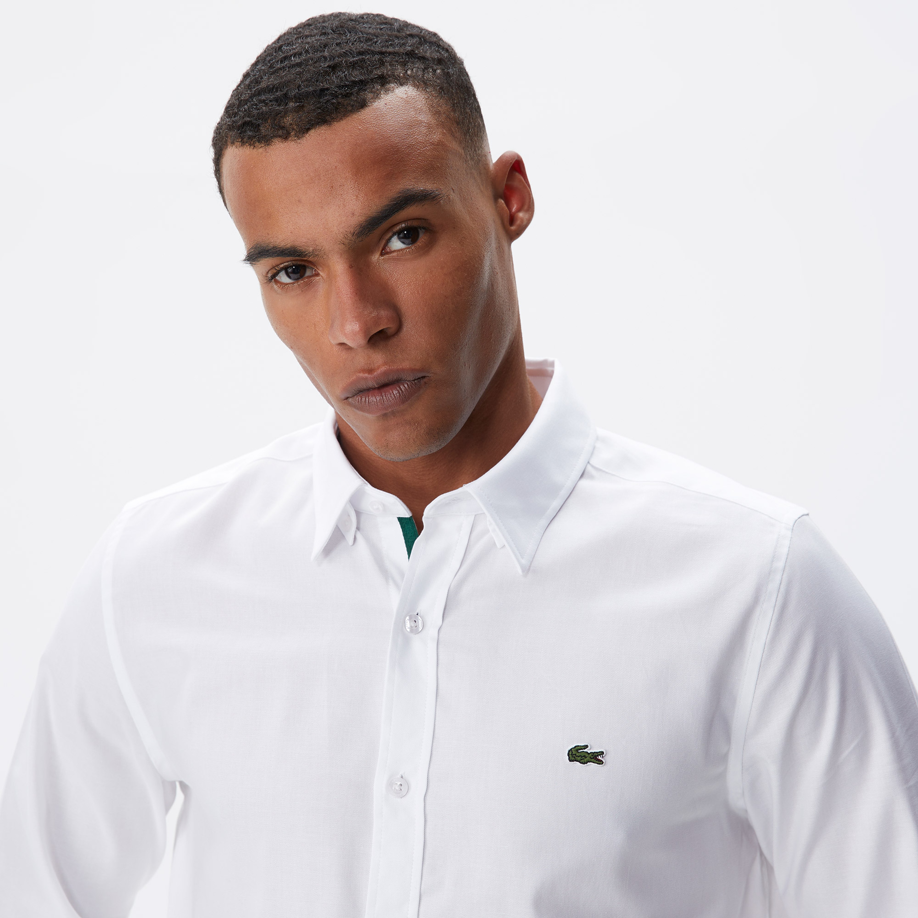 Erkek Slim Fit Düğmeli Yaka Beyaz Gömlek