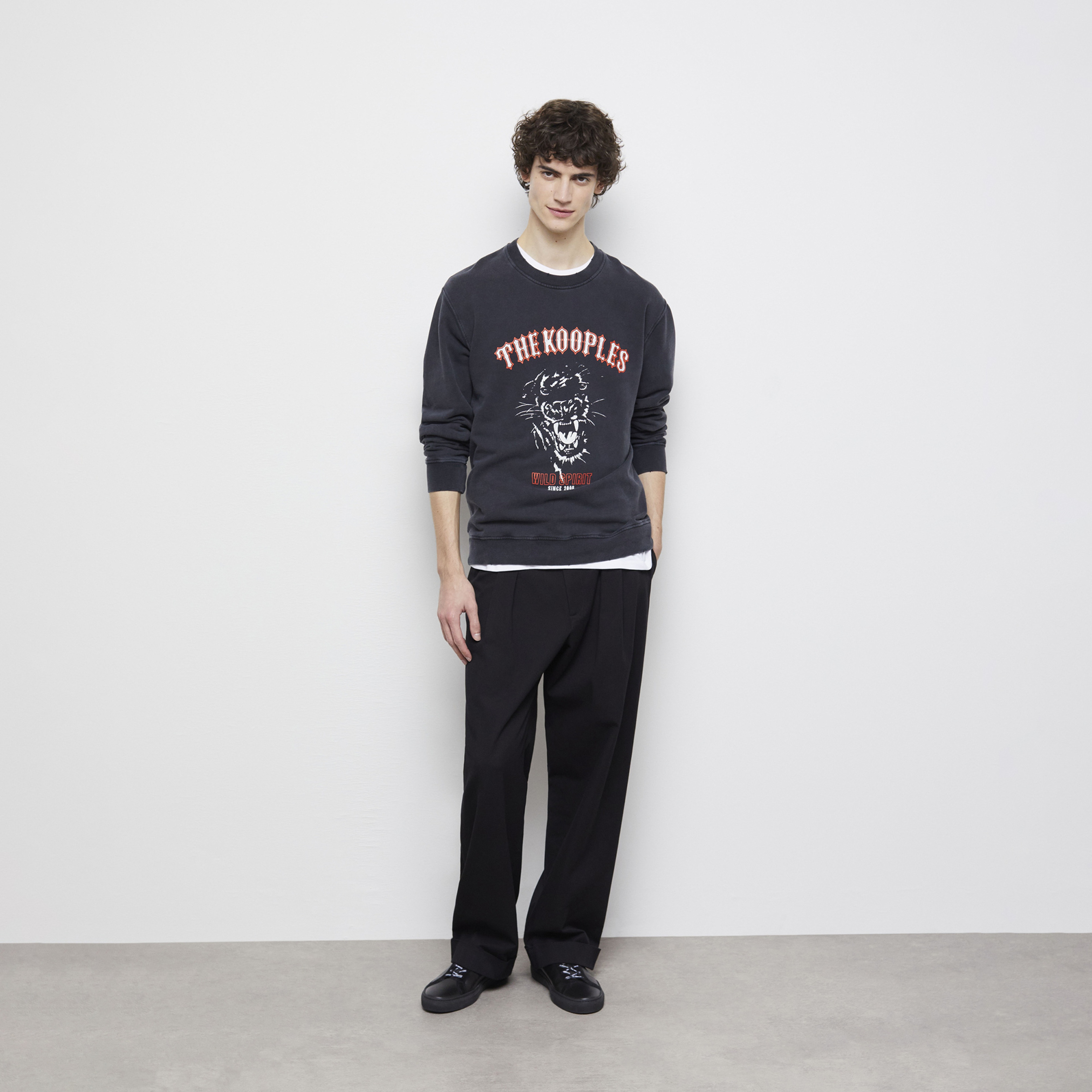 ERKEK BASKILI SİYAH SWEATSHIRT