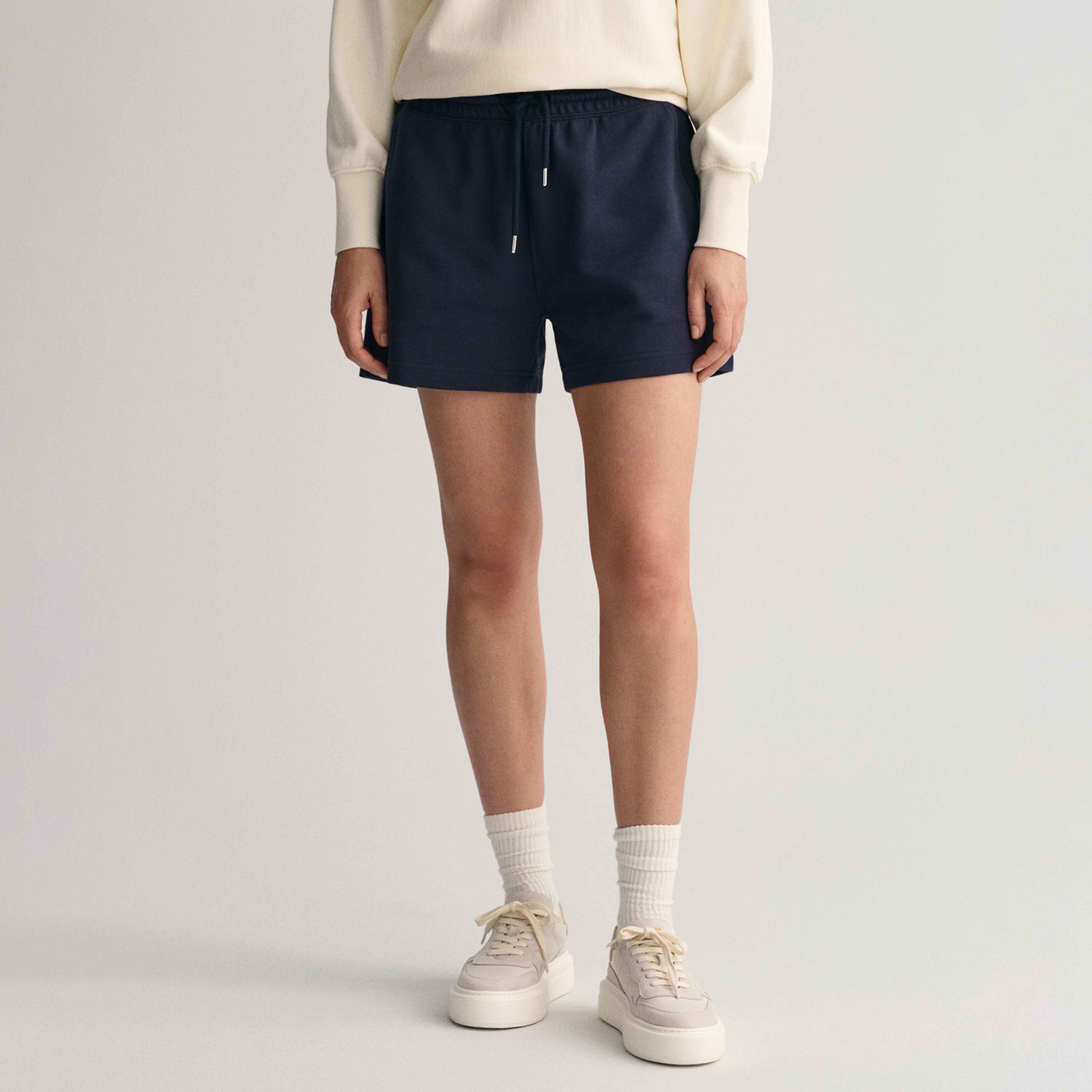 GANT Kadın Lacivert Relaxed Fit Şort