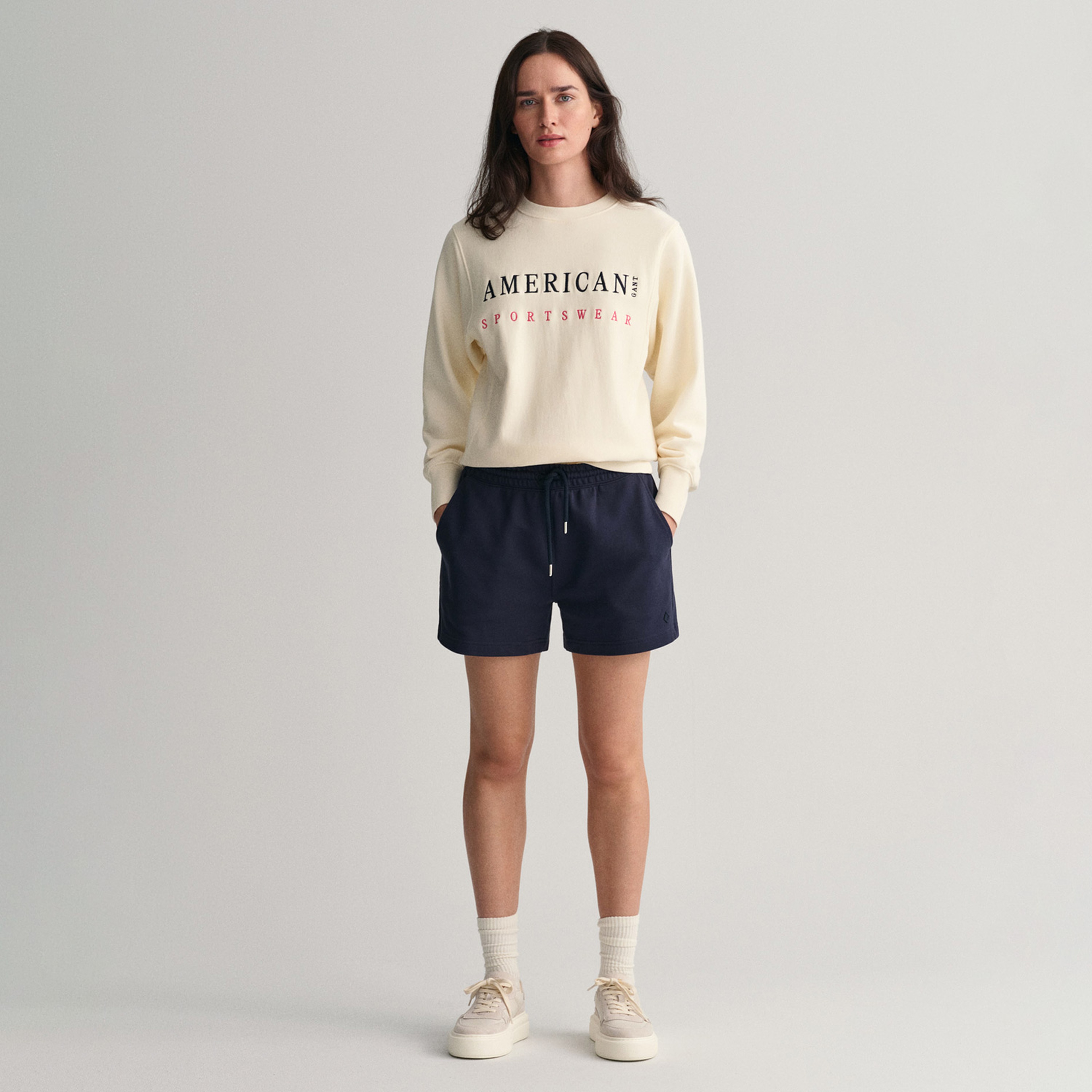 GANT Kadın Lacivert Relaxed Fit Şort