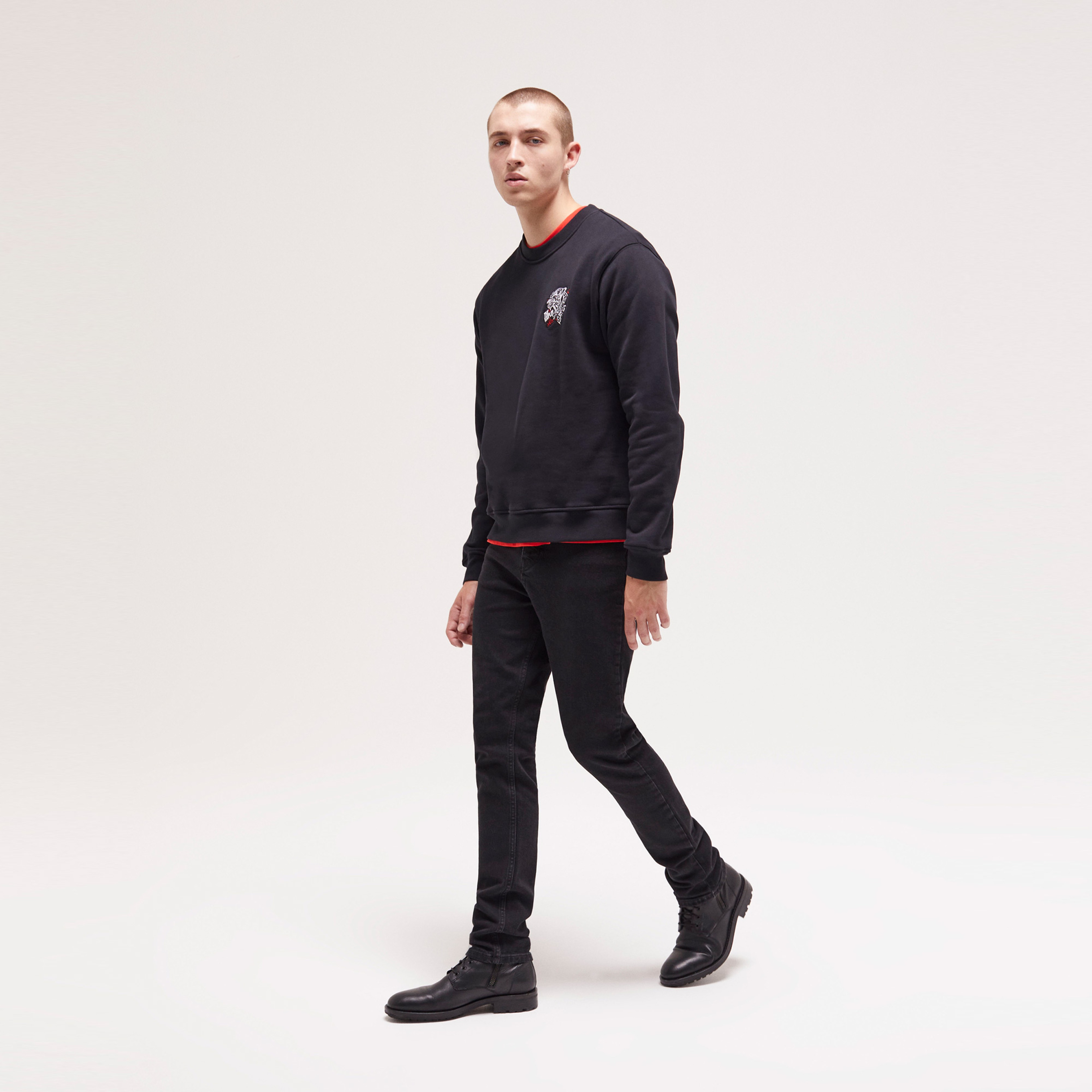 ERKEK SİYAH SWEATSHIRT