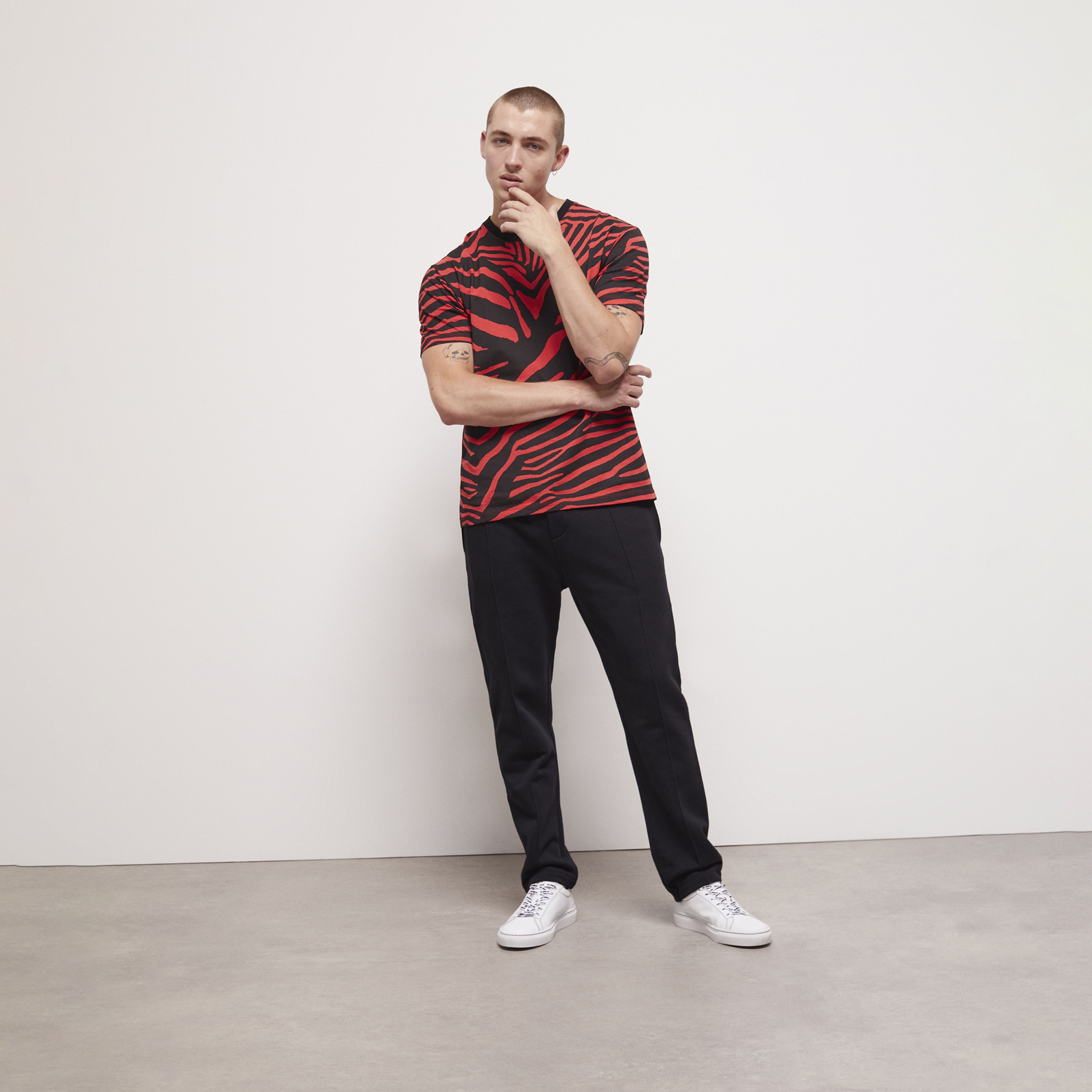 ERKEK ZEBRA DESENLİ KIRMIZI T-SHIRT