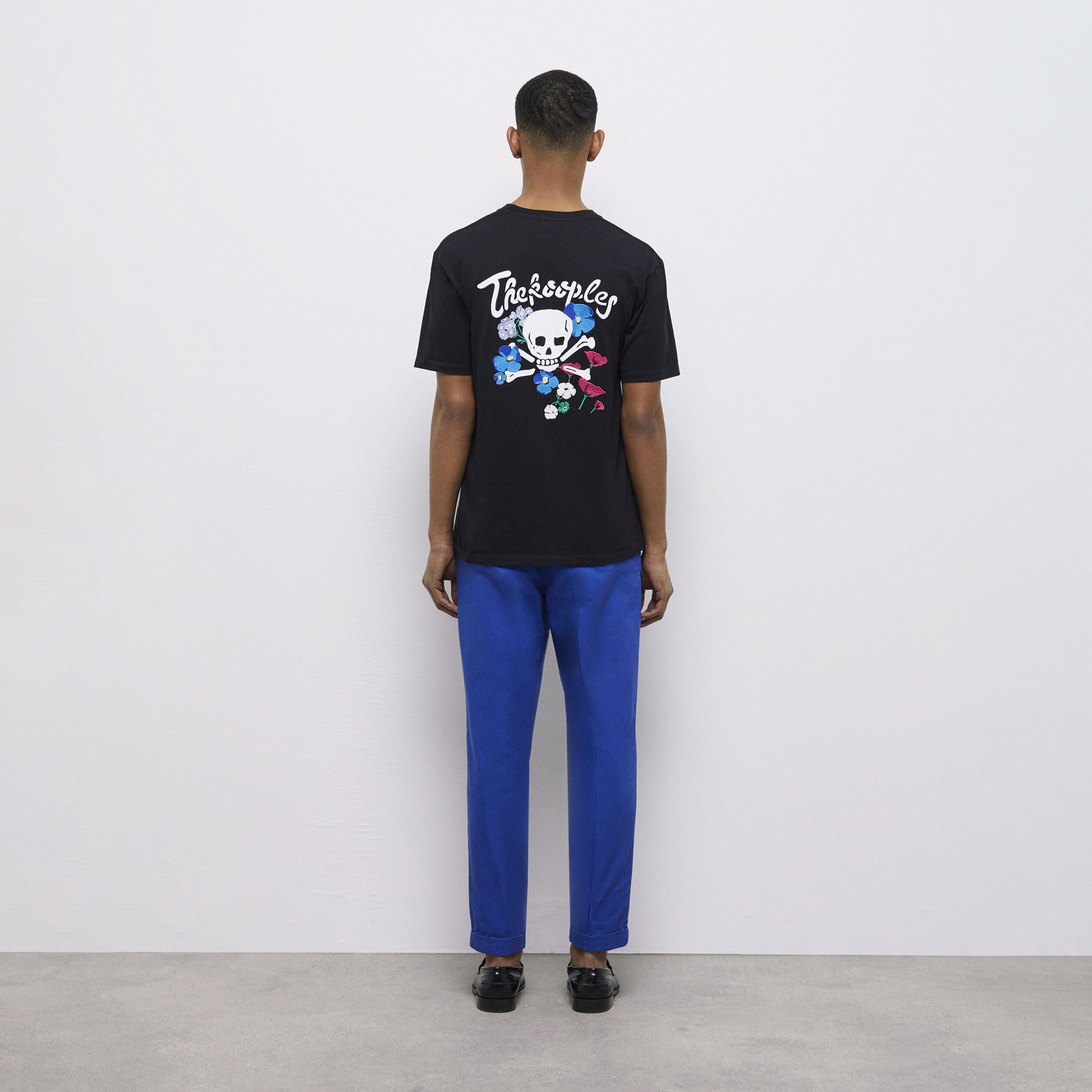 ERKEK İŞLEMELİ SİYAH T-SHIRT