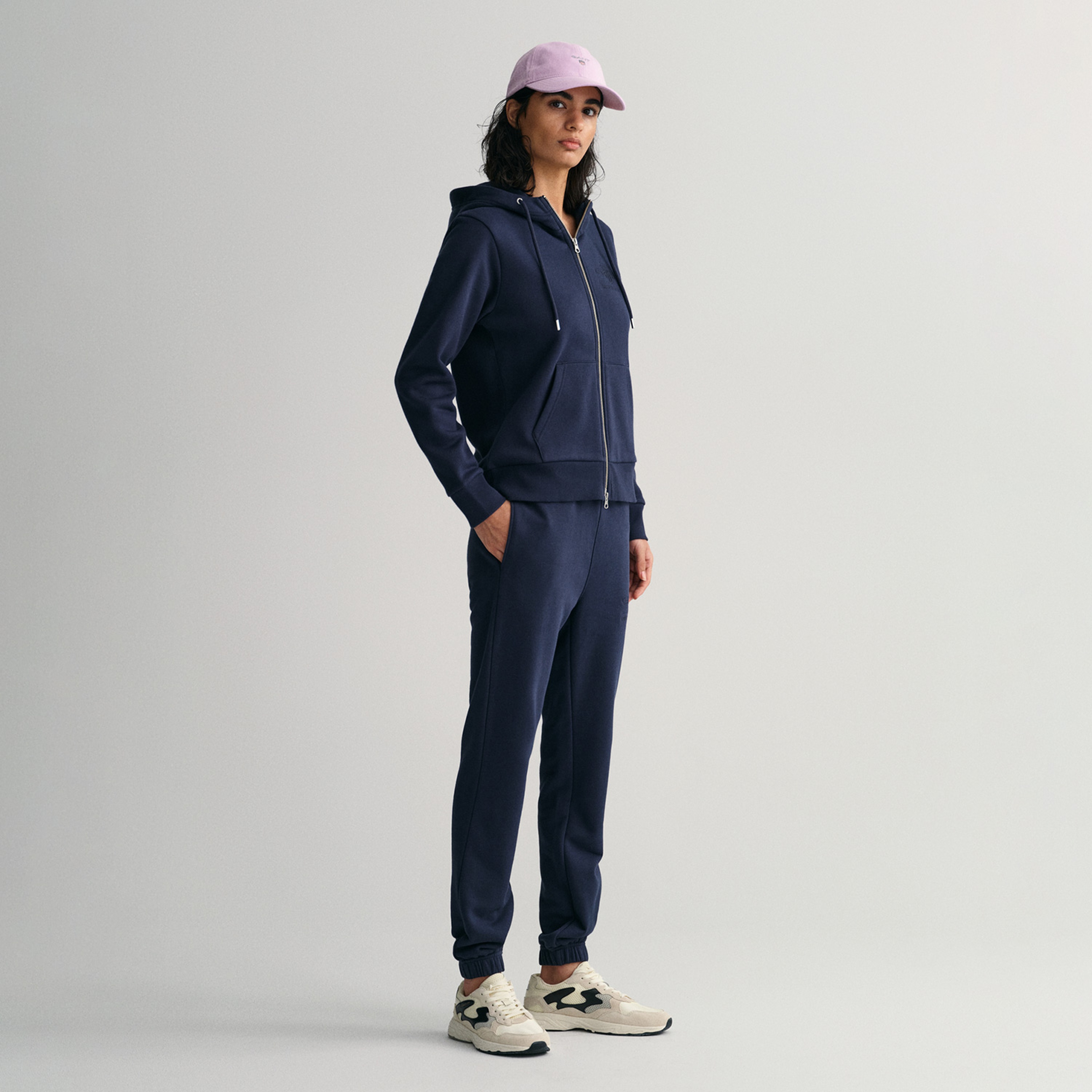 GANT Kadın Lacivert Regular Fit Fermuarlı Logolu Sweatshirt