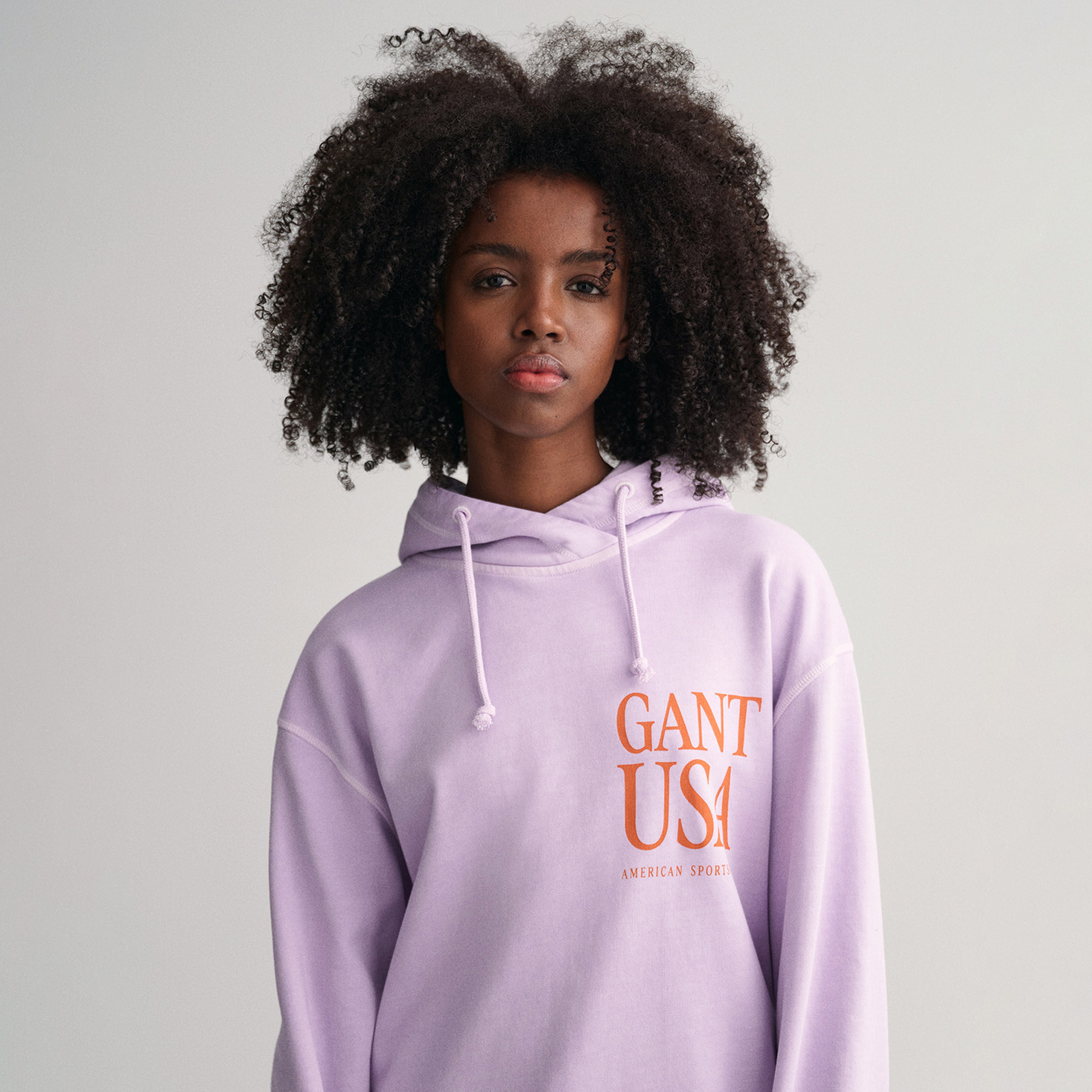 GANT Kadın Mor Relaxed Fit Kapüşonlu Logolu Sweatshirt