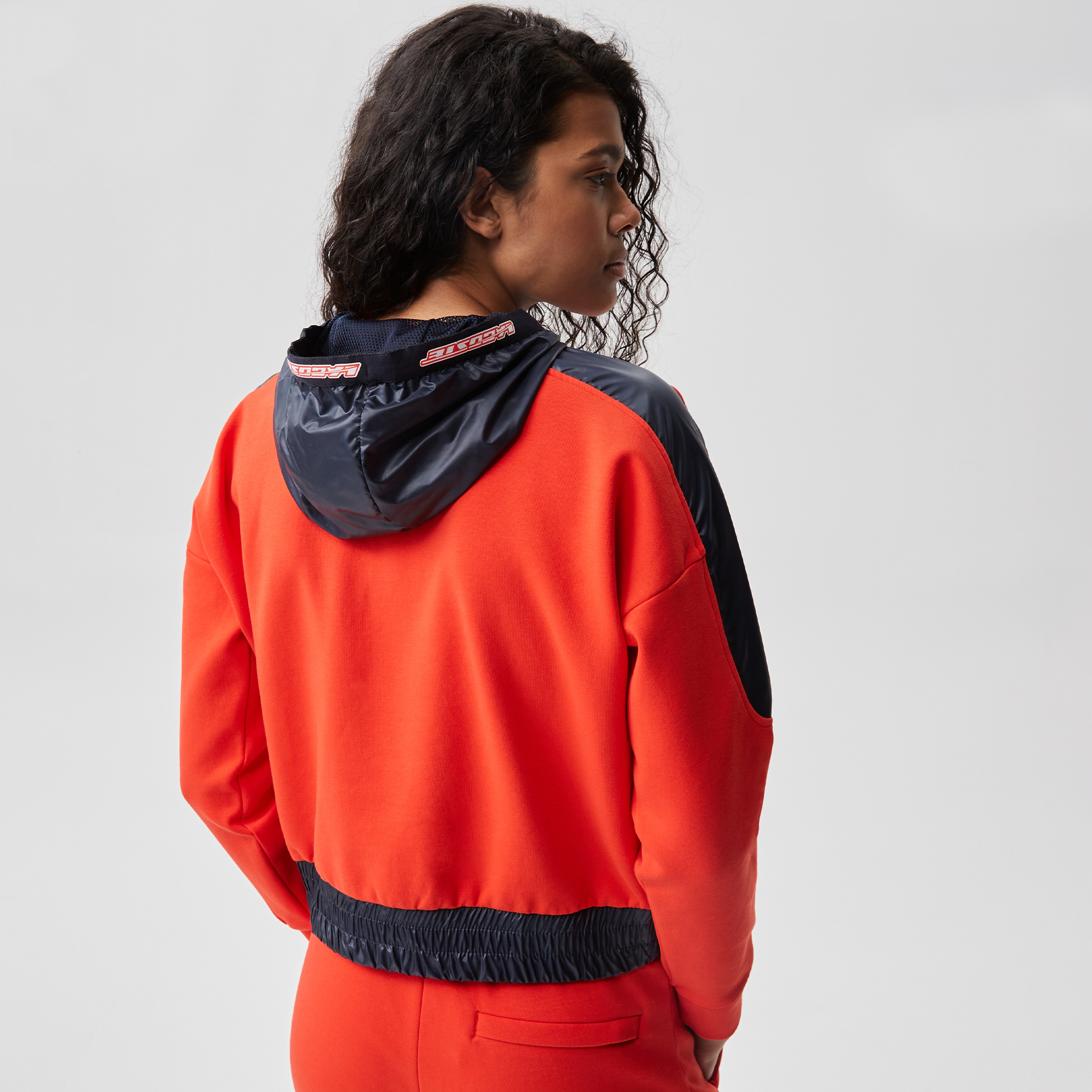Kadın Slim Fit Kapüşonlu Renk Bloklu Kırmızı Sweatshirt