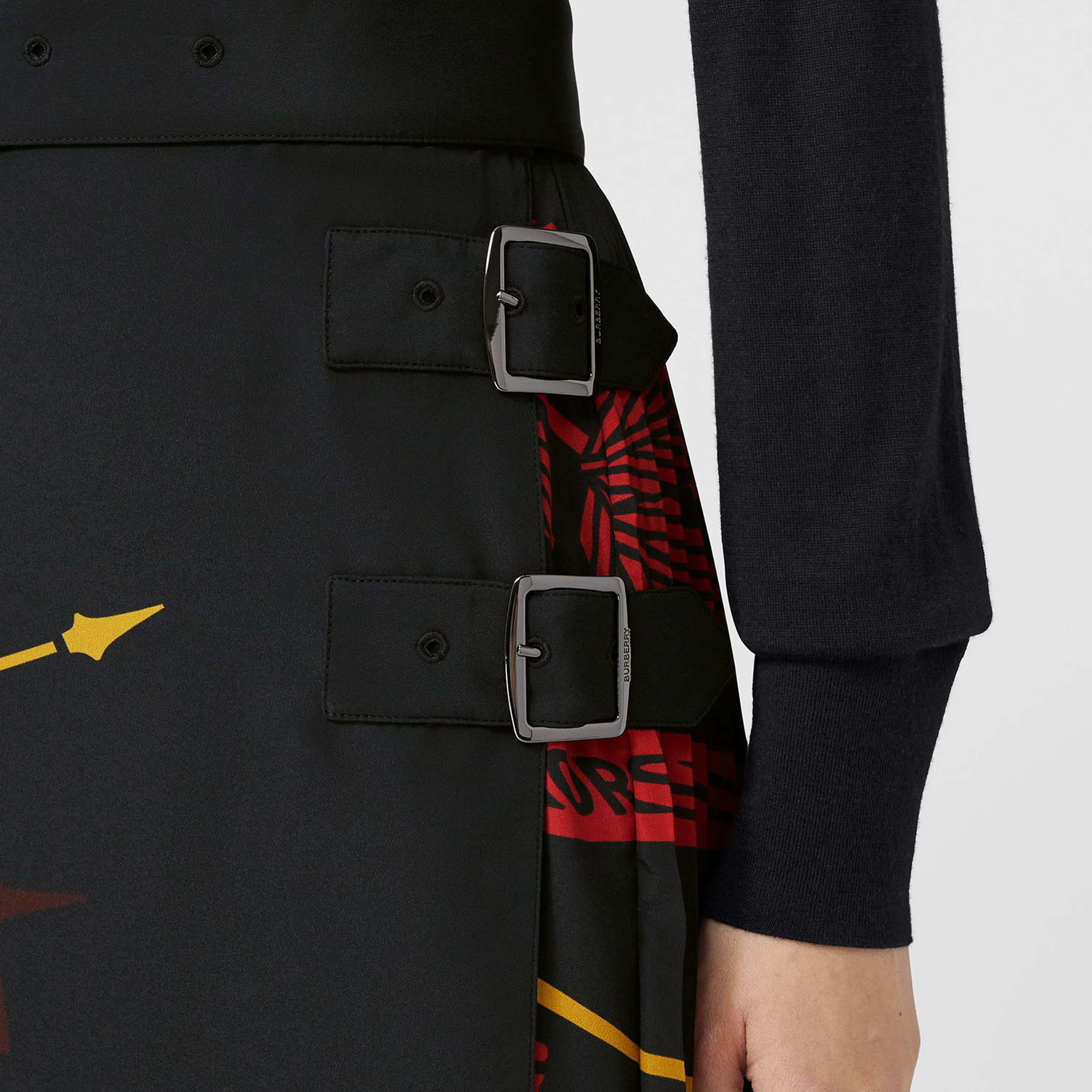 Burberry Kadın Kırmızı Etek