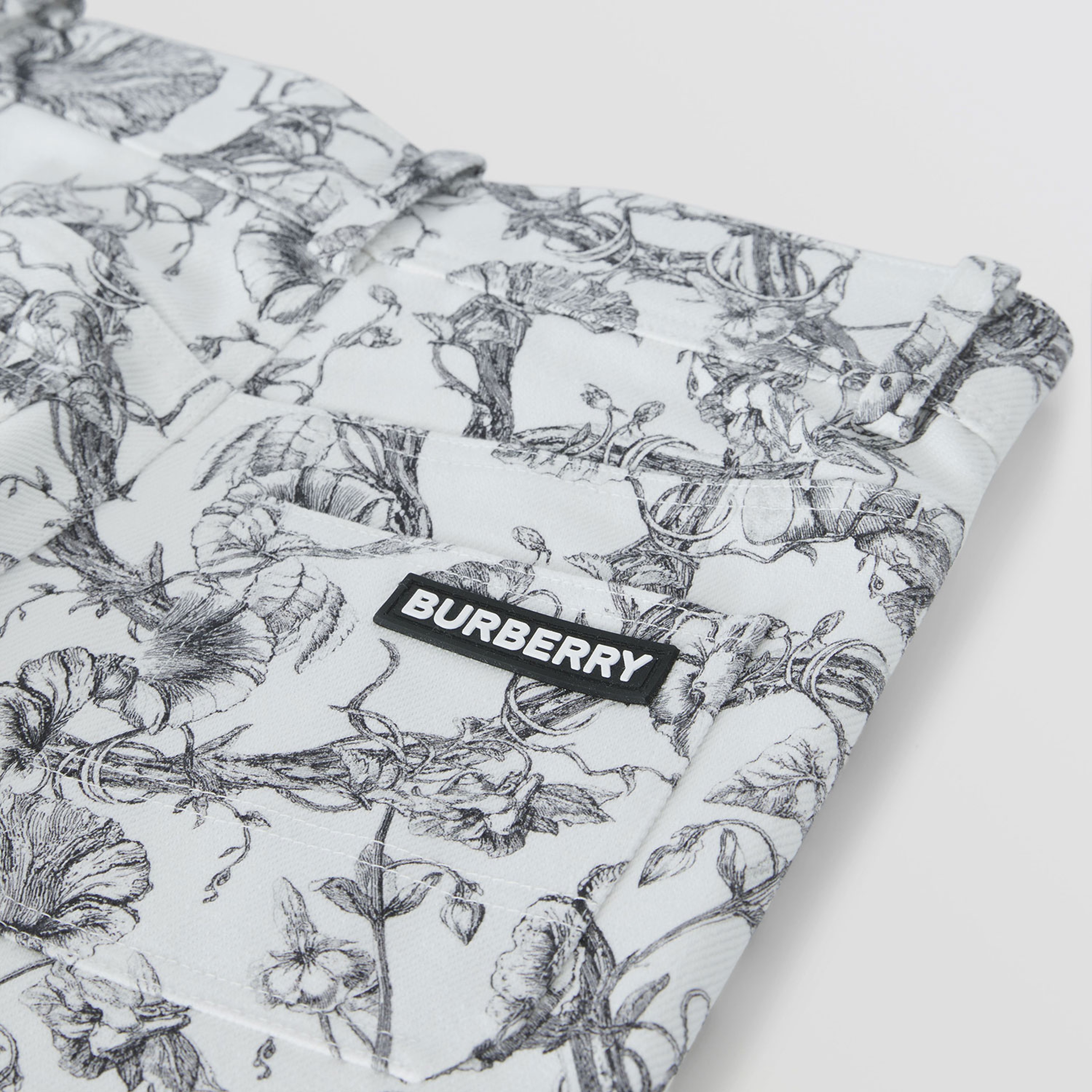 Burberry Çocuk Siyah Şort