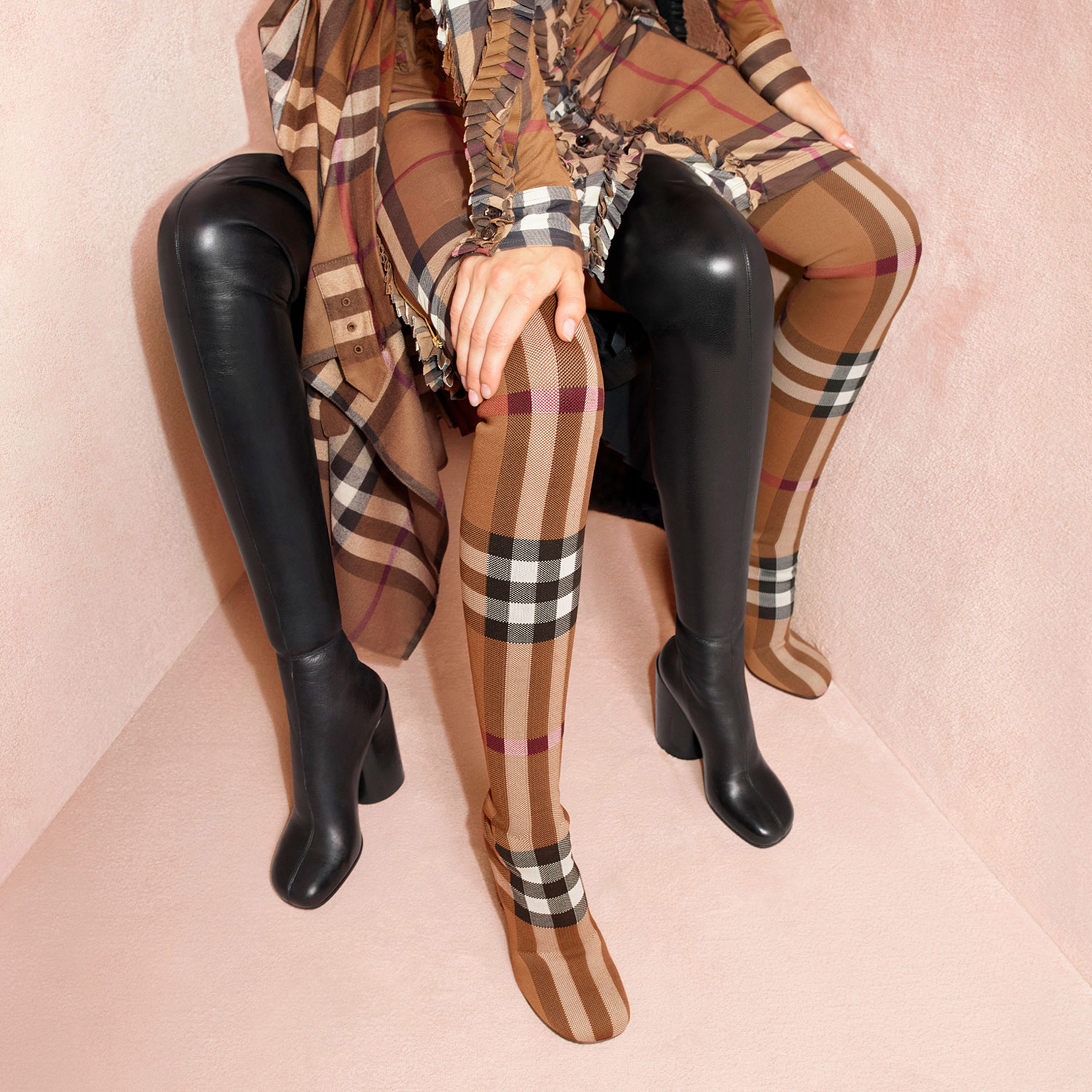 Burberry Kadın Siyah Bot