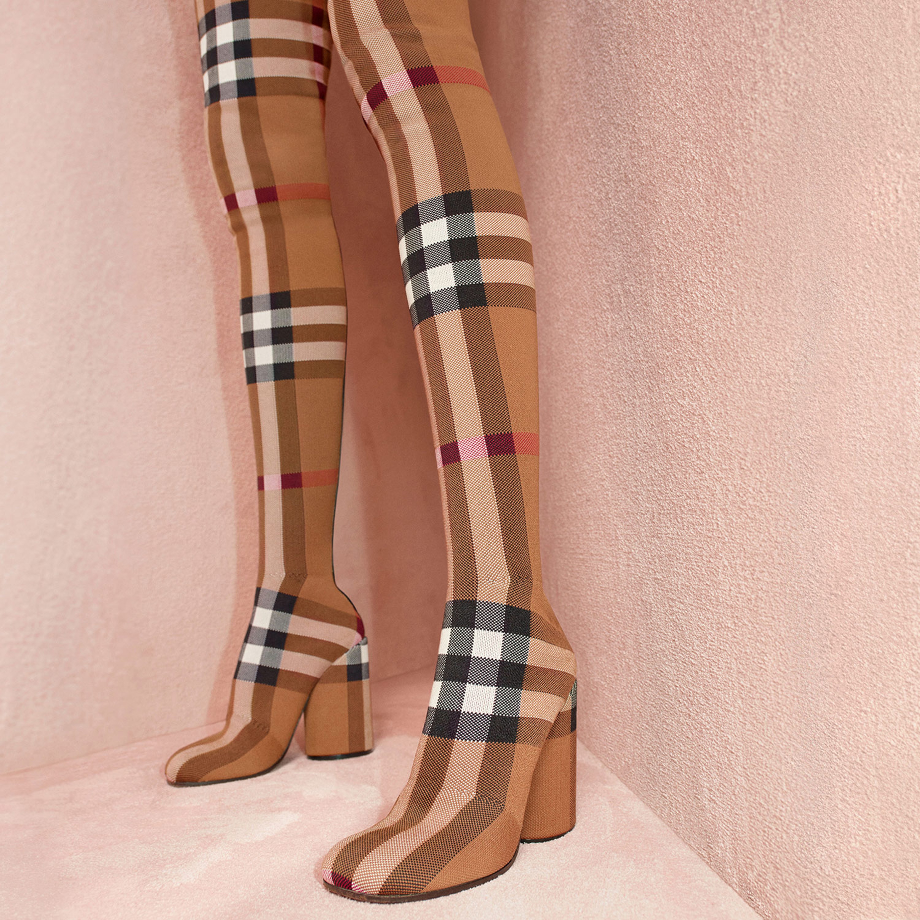 Burberry Kadın Siyah Bot