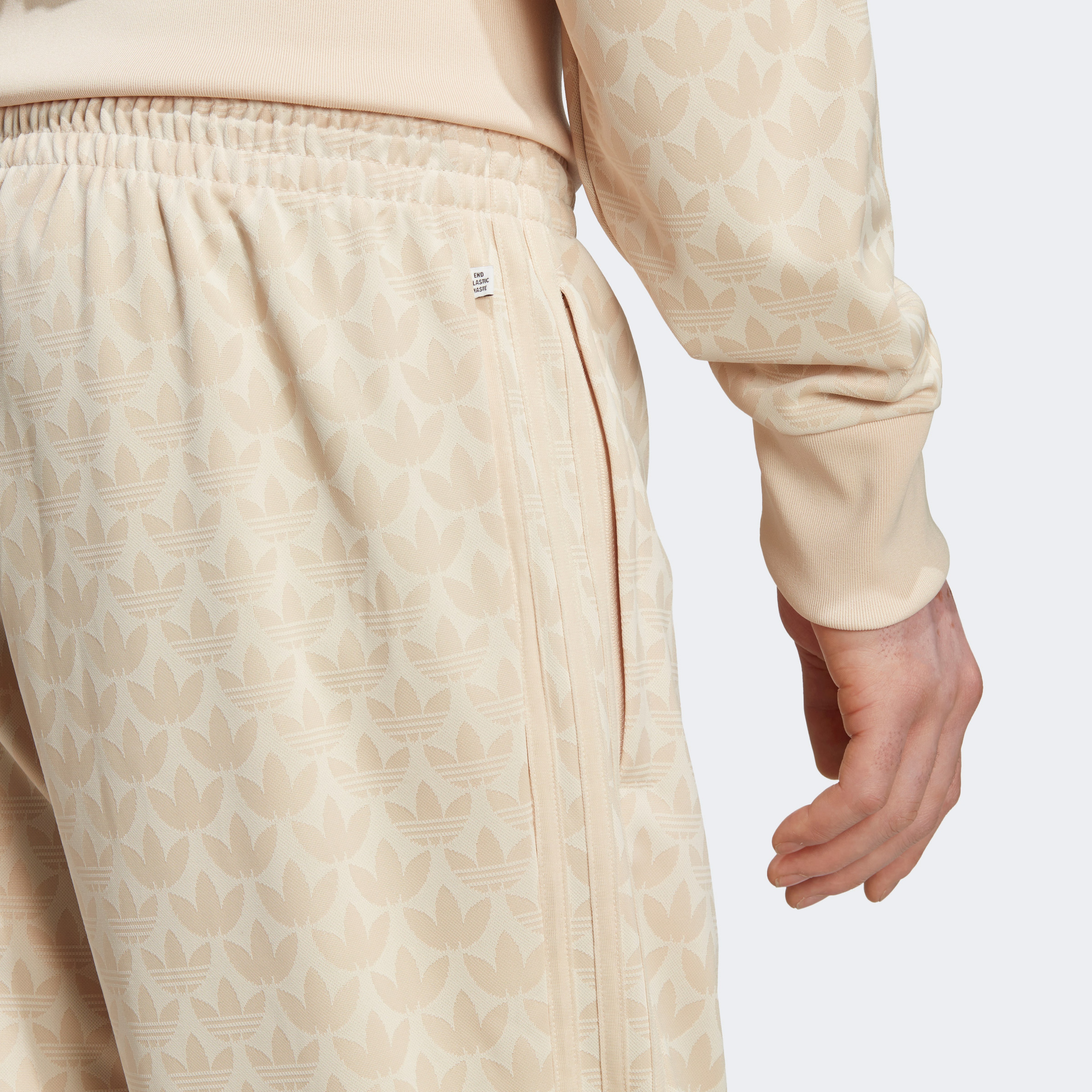 adidas Graphics Monogram Track Erkek Krem Eşofman Altı