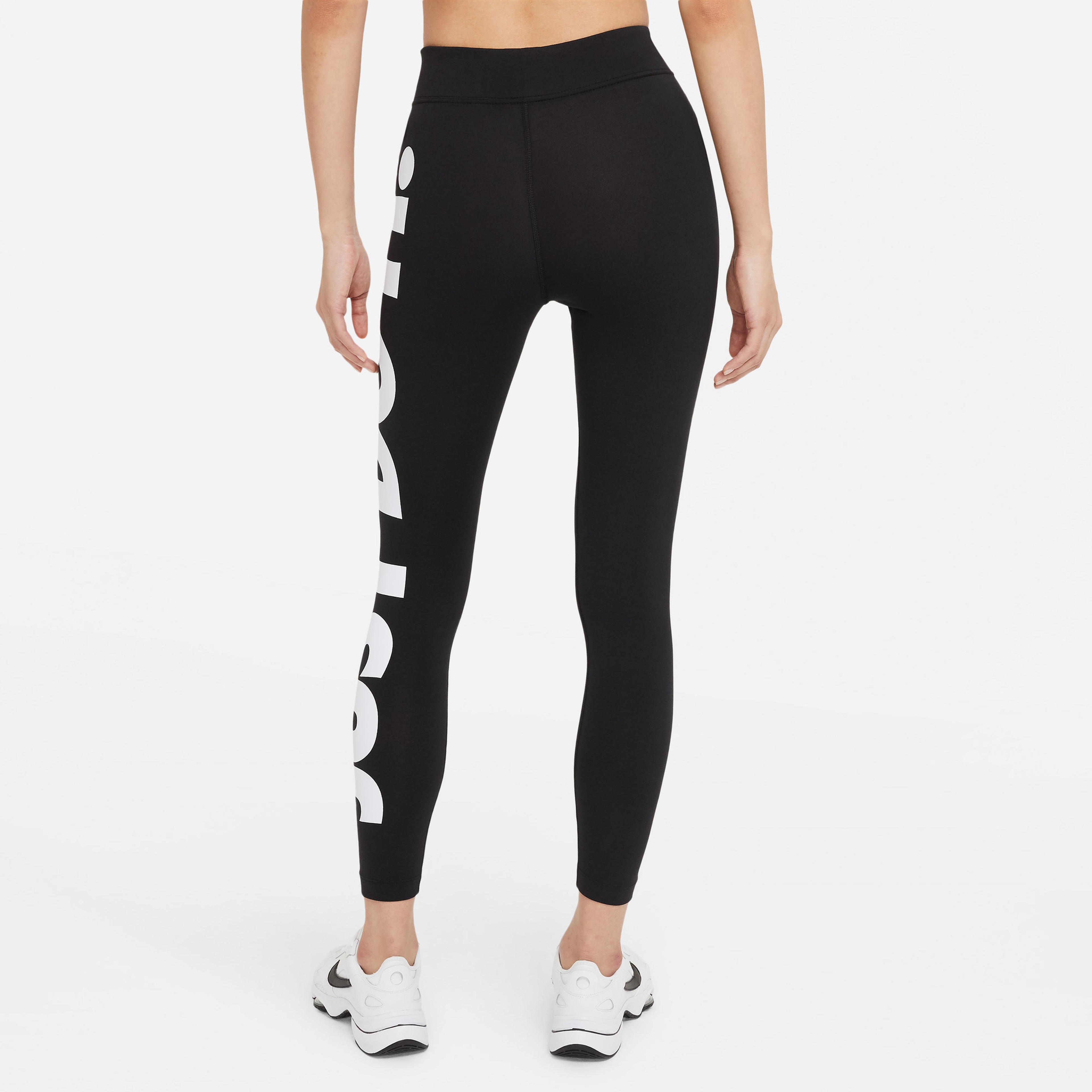 Nike Sportswear Essential Kadın Siyah High-Rise Tayt