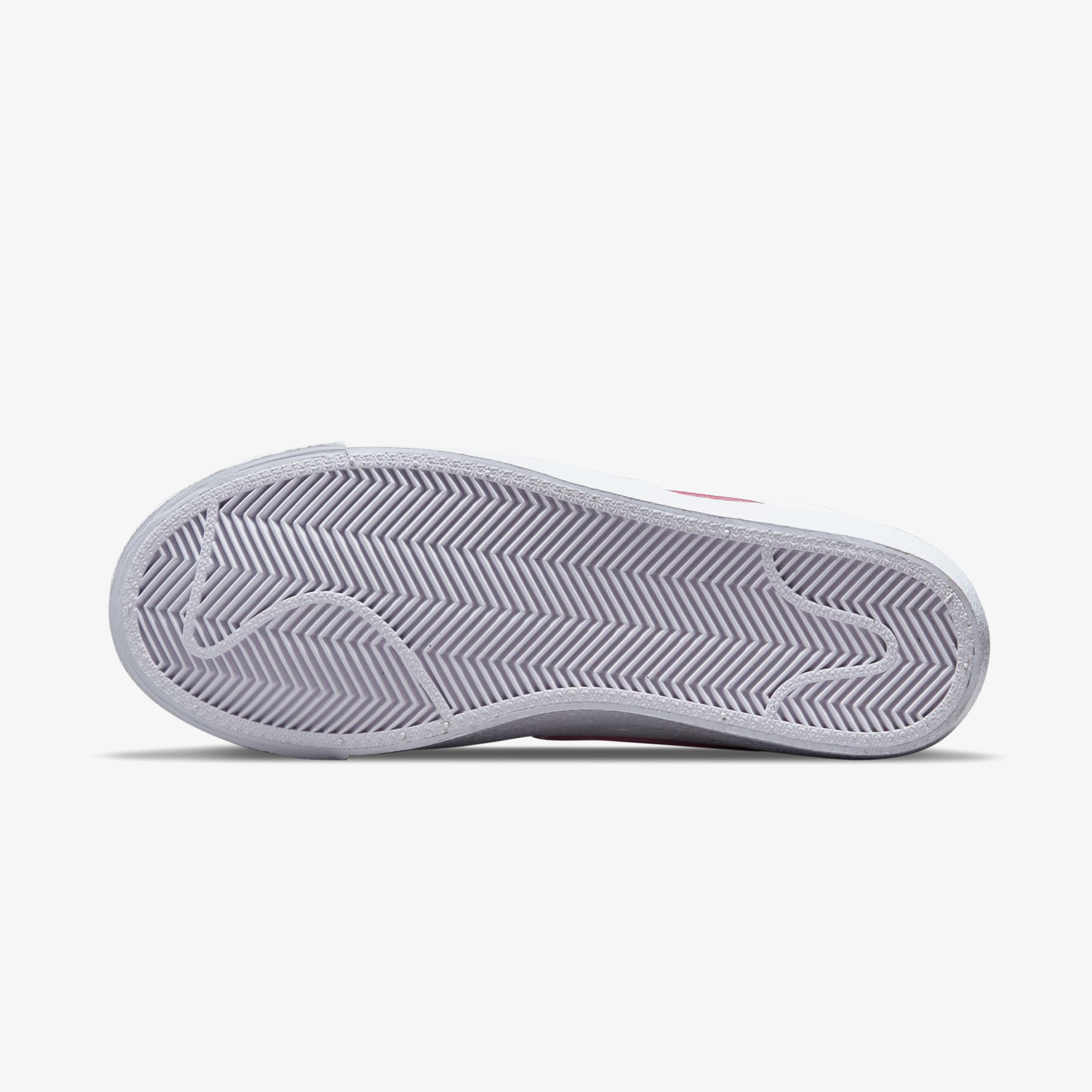 Nike Blazer Mid '77 Kadın Beyaz Spor Ayakkabı